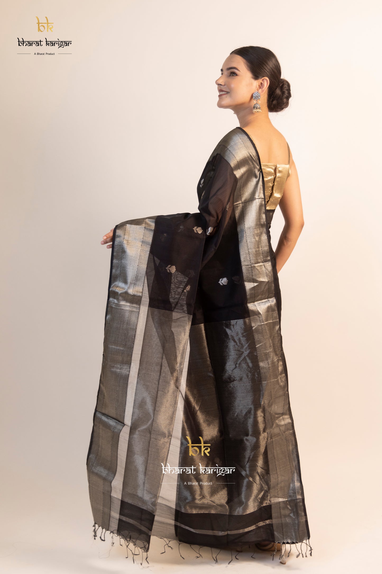 Maheshwari handloom Saree -Product code-THA015
