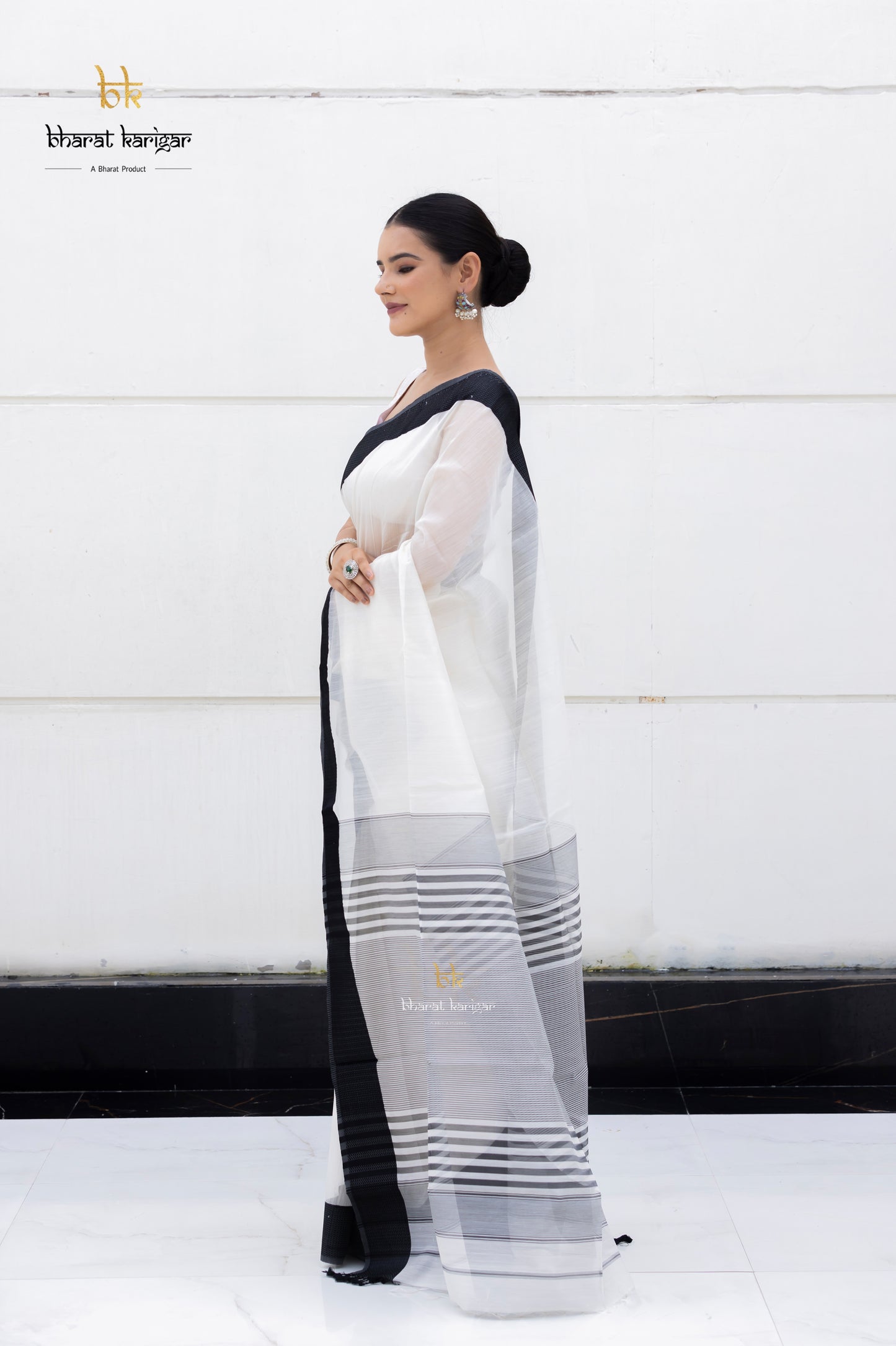 Maheshwari handloom Saree -Product code-THA032