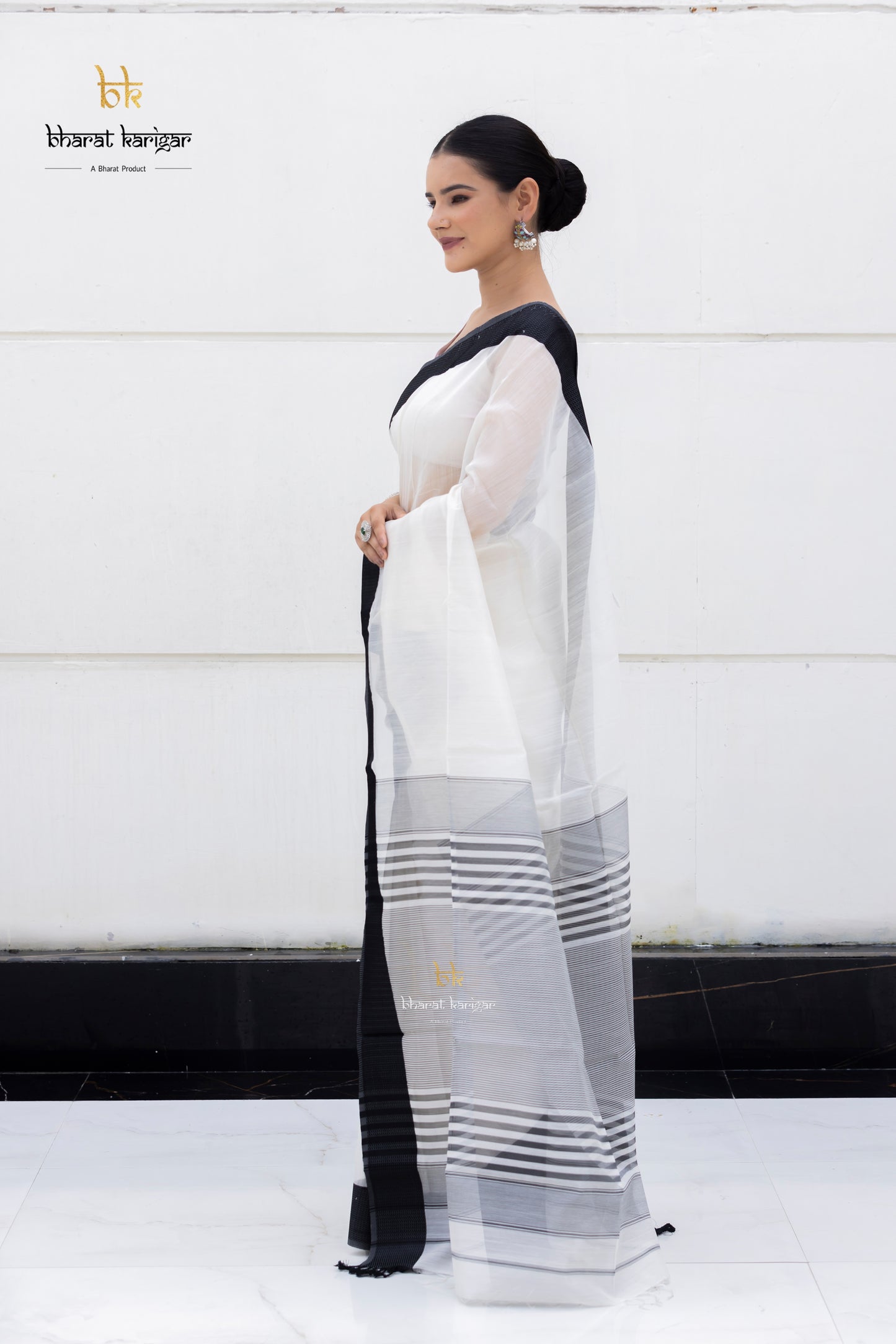 Maheshwari handloom Saree -Product code-THA032