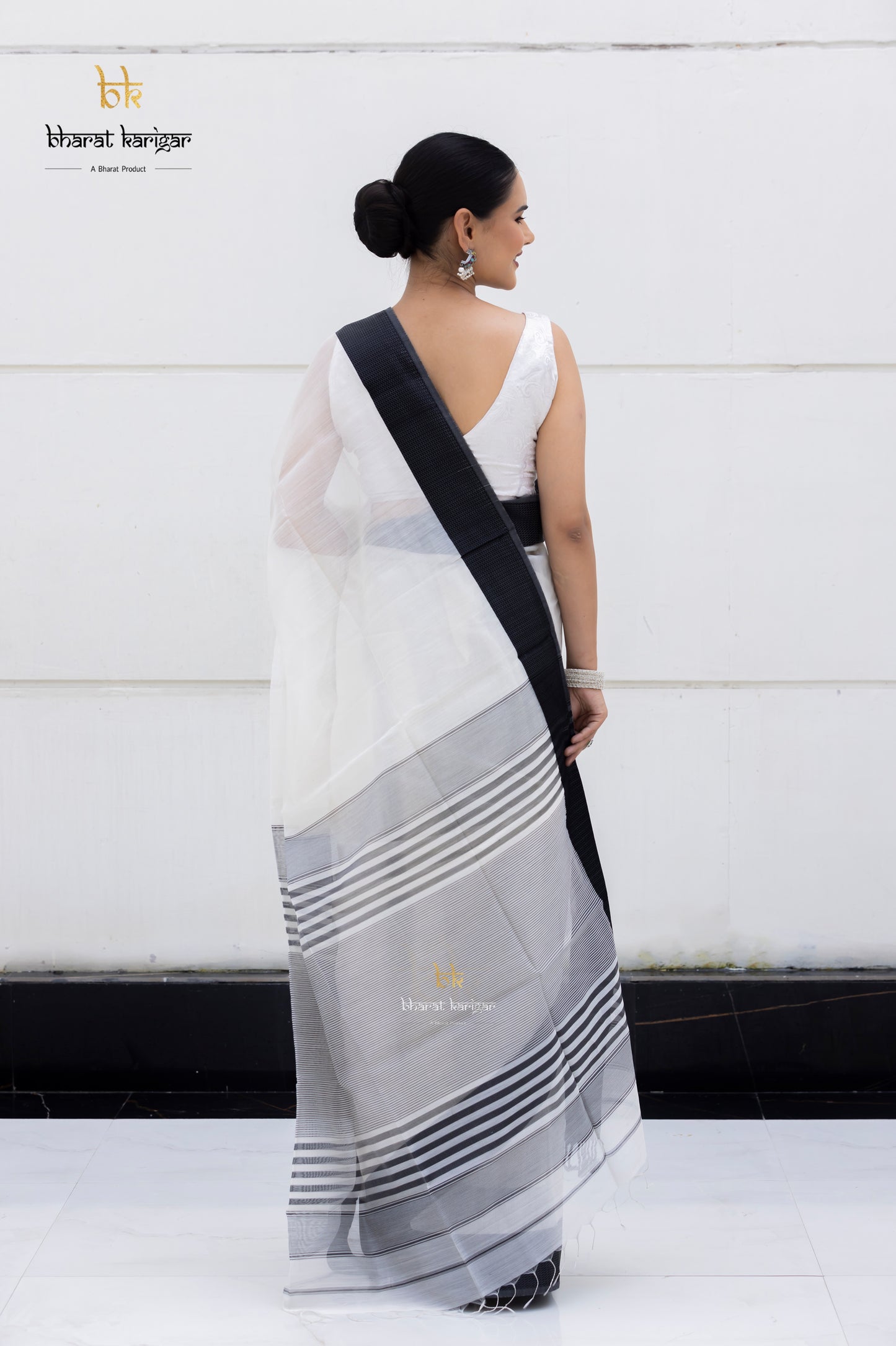 Maheshwari handloom Saree -Product code-THA032