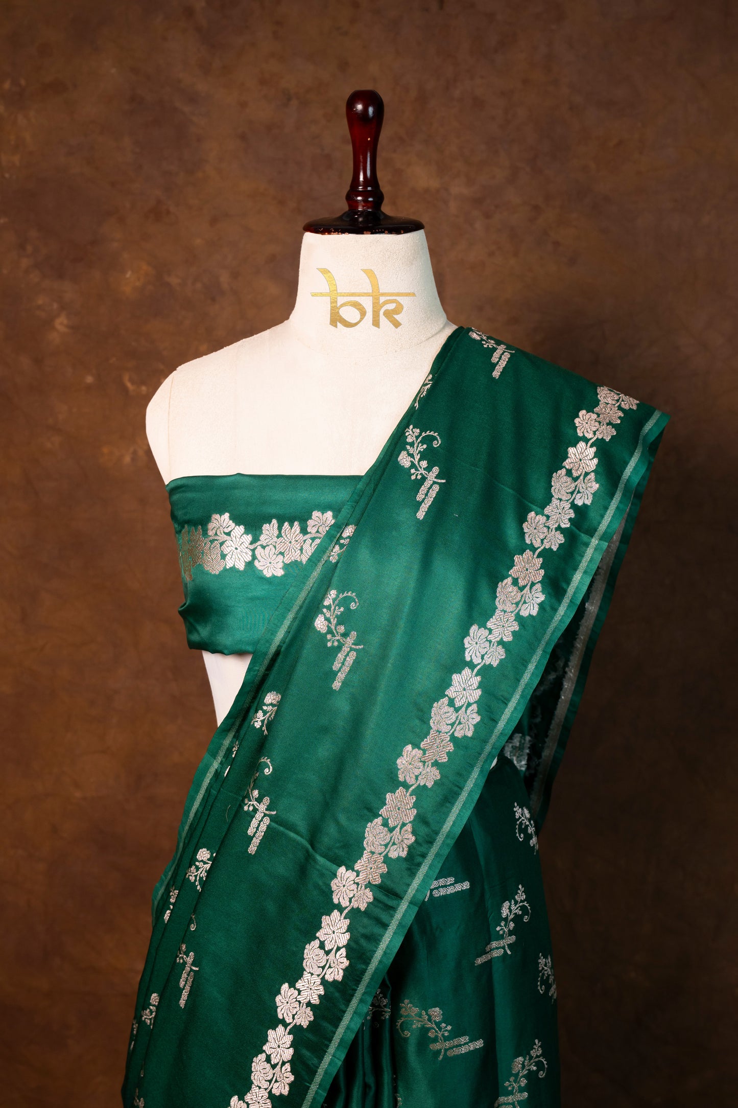 Banarasi mashru handloom Silk code-BYD017