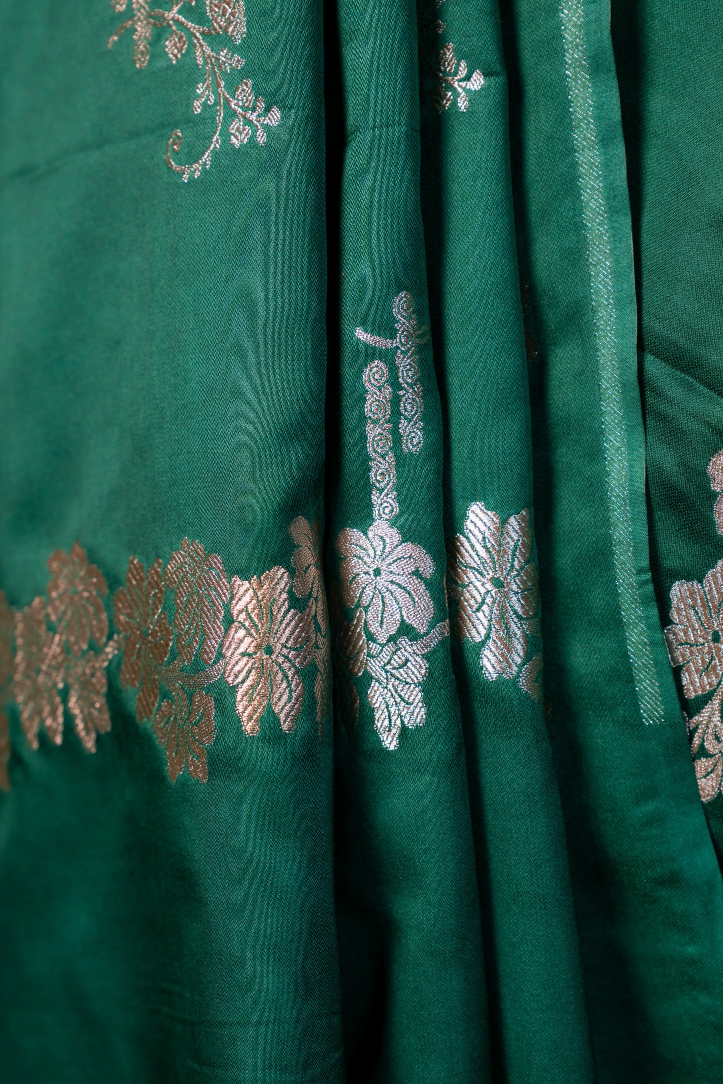 Banarasi mashru handloom Silk code-BYD017