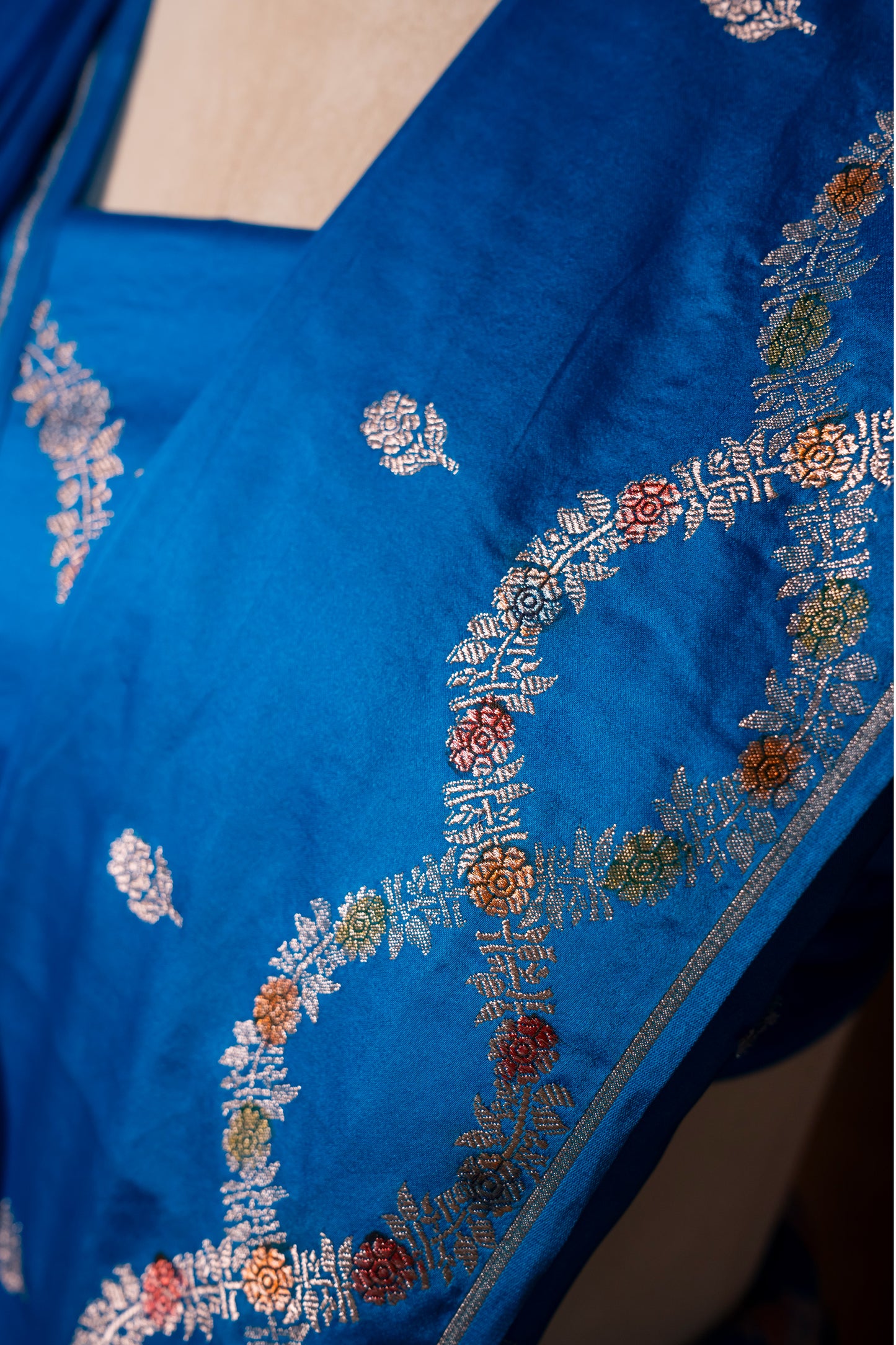 Banarasi mashru handloom Silk code-BYD021