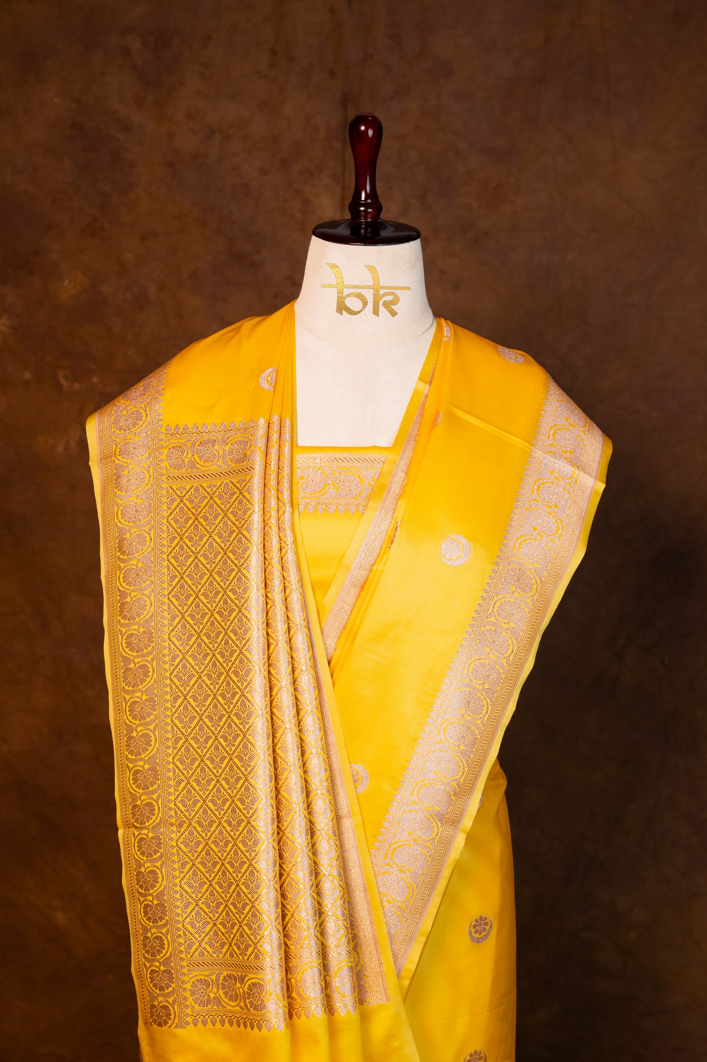 Banarasi mashru handloom Silk code-BYD046