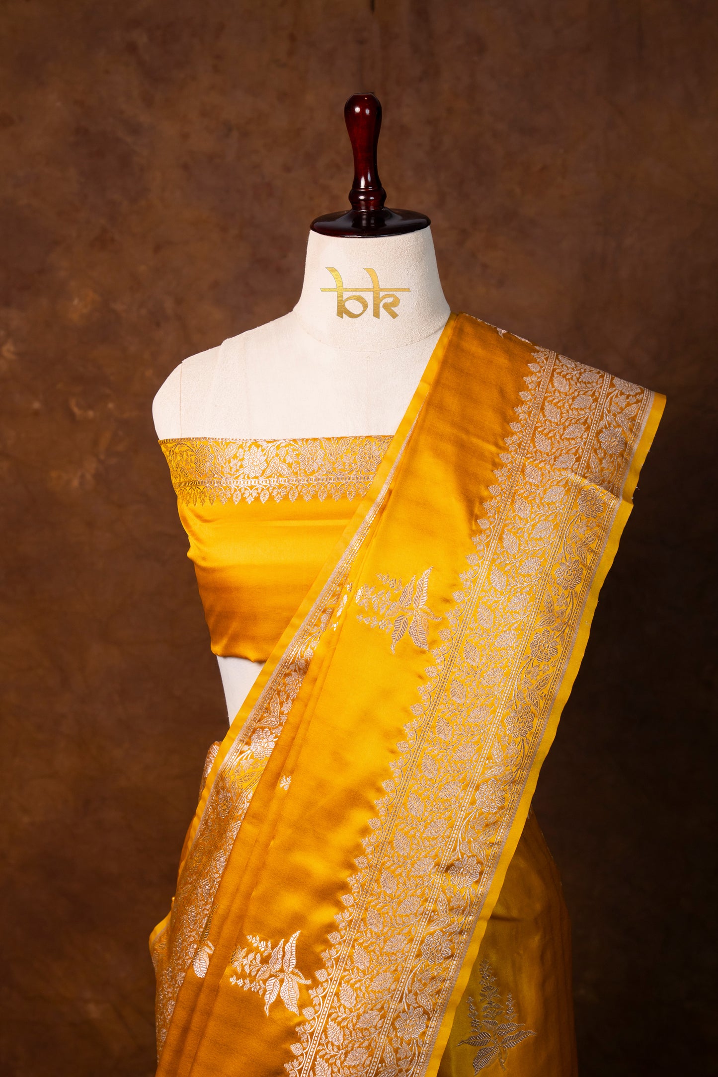 Banarasi mashru handloom Silk code-BYD034