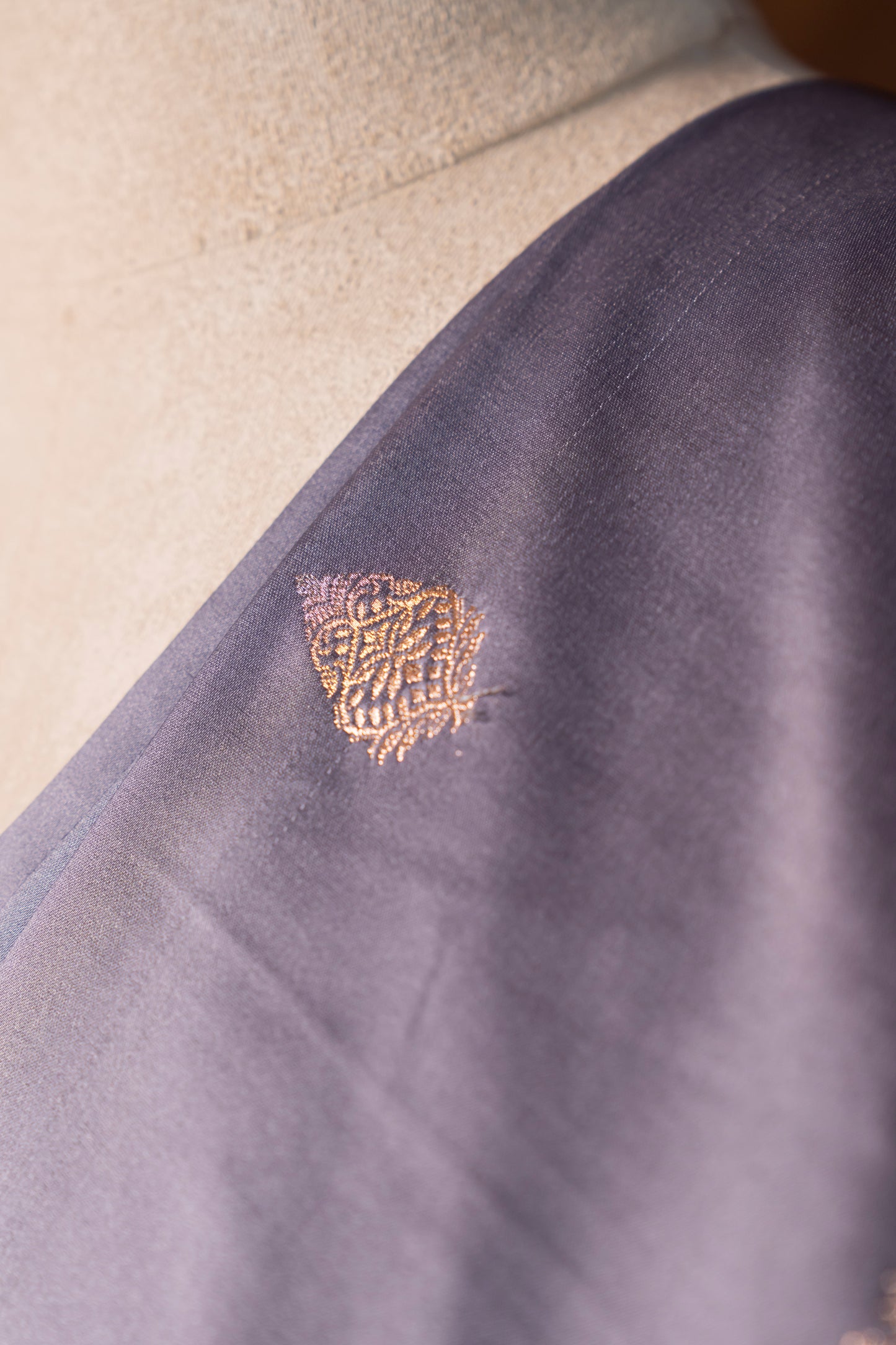 Banarasi mashru handloom Silk code-BYD035