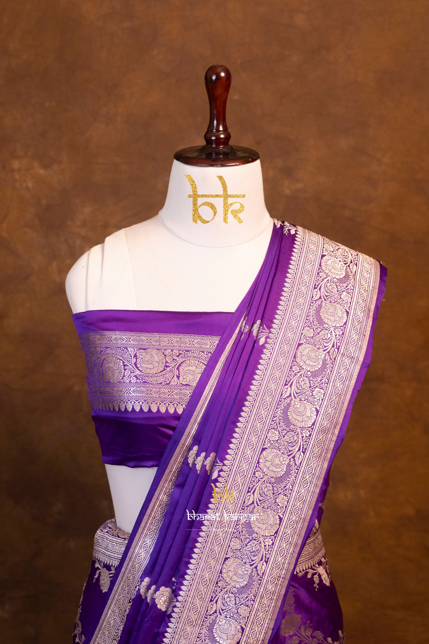Banarasi mashru handloom Silk code-BYD047