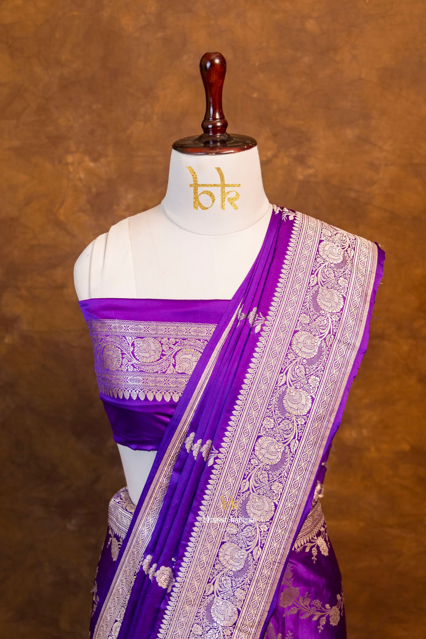 Banarasi mashru handloom Silk code-BYD047