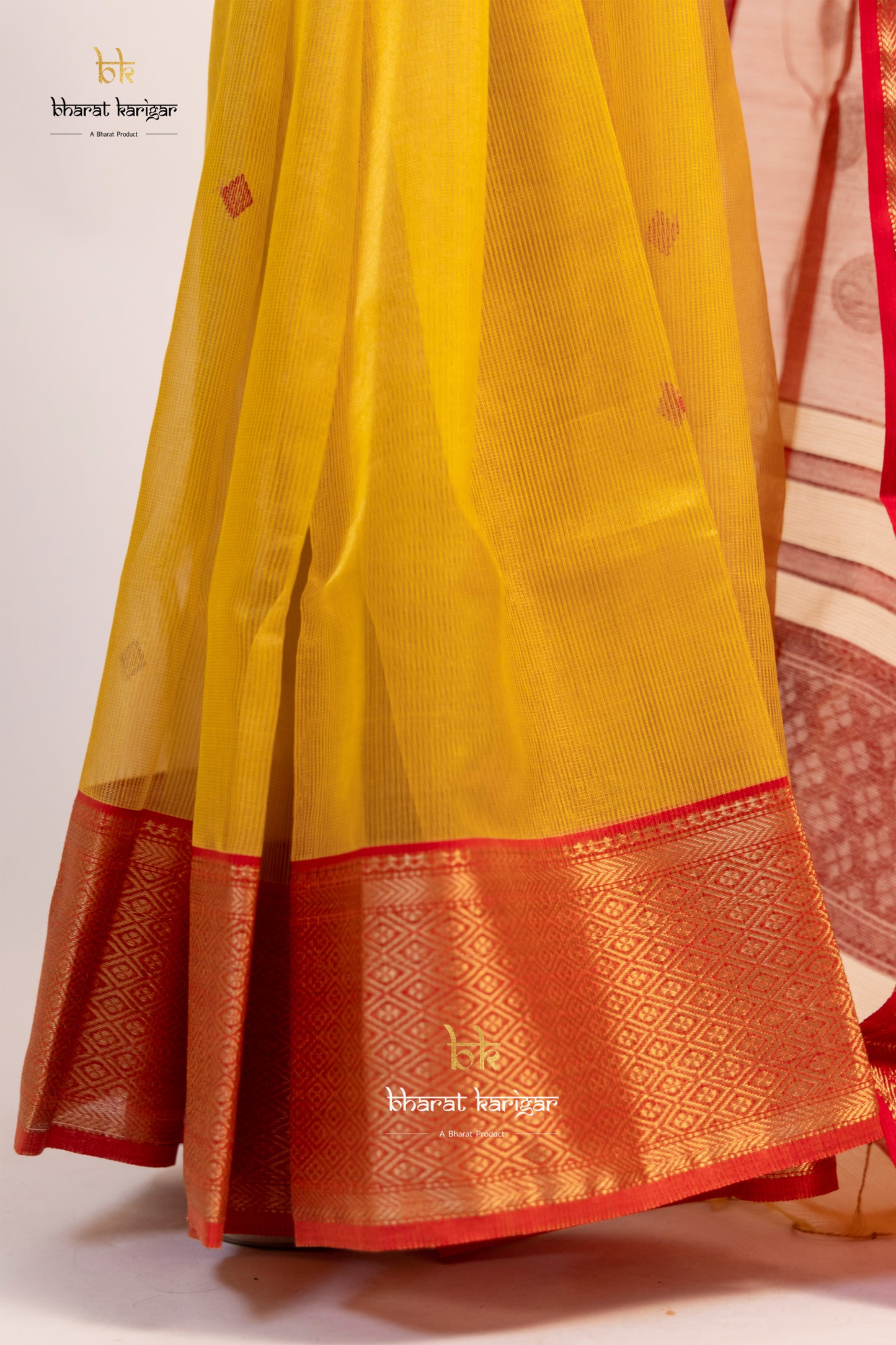 Maheshwari handloom Saree -Product code-THA021