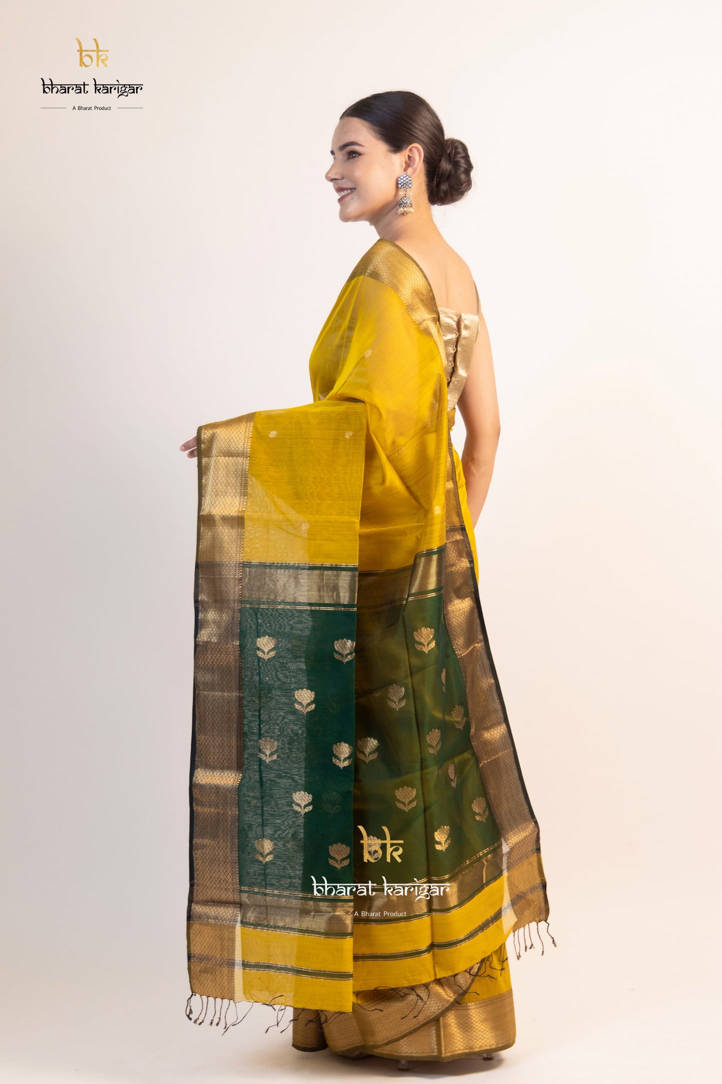 Maheshwari handloom Saree -Product code-THA018