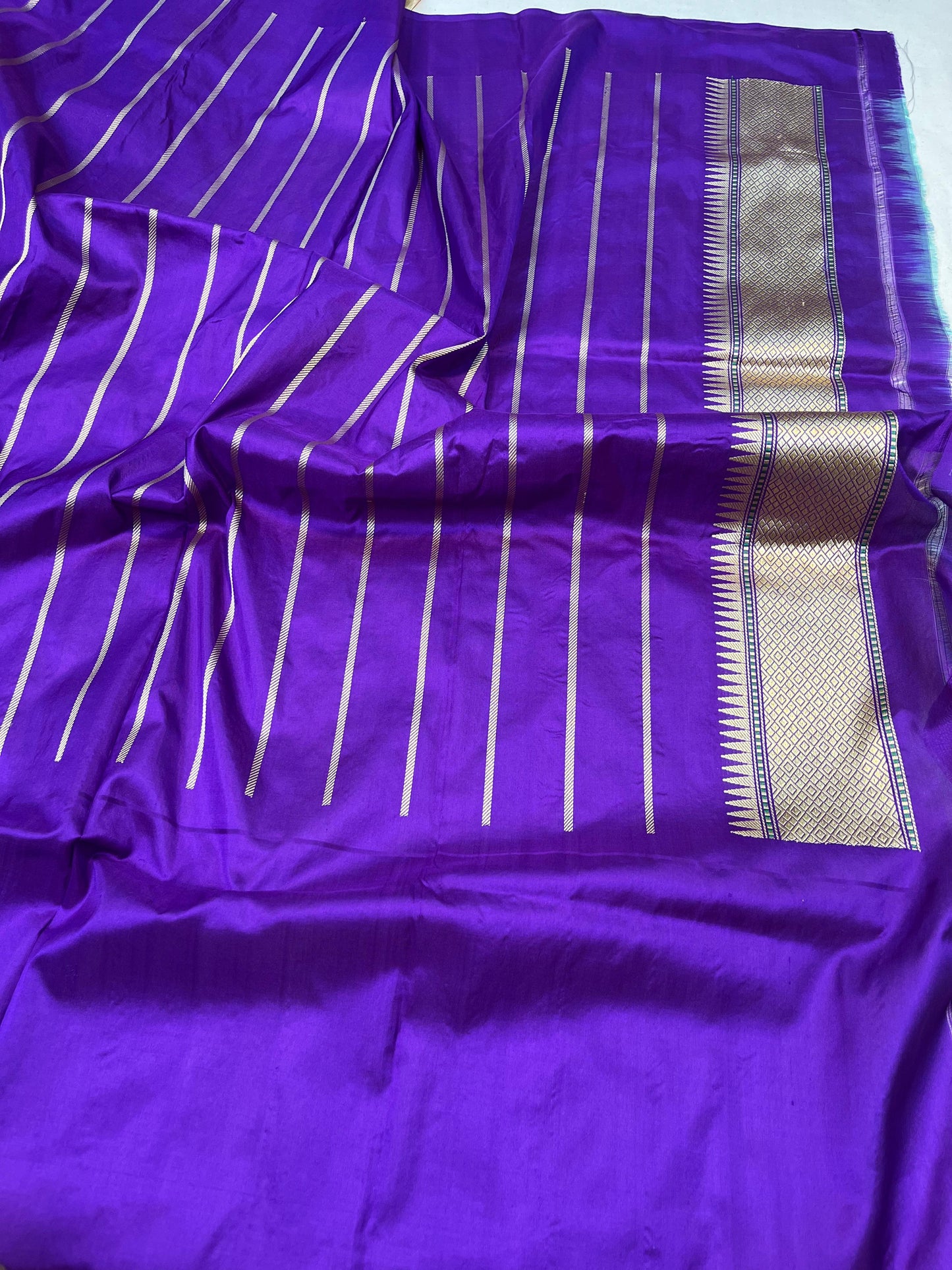 banarasi pure katan silk Saree Code-WEA053