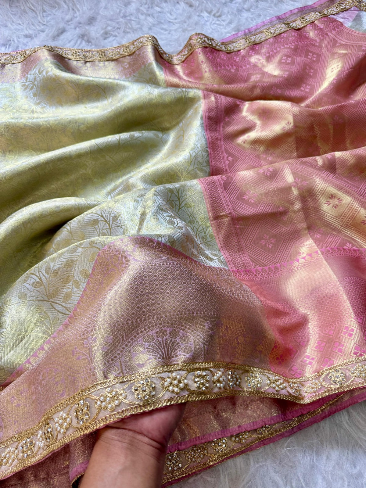 Banarasi soft tissue silk saree Code-SUA036