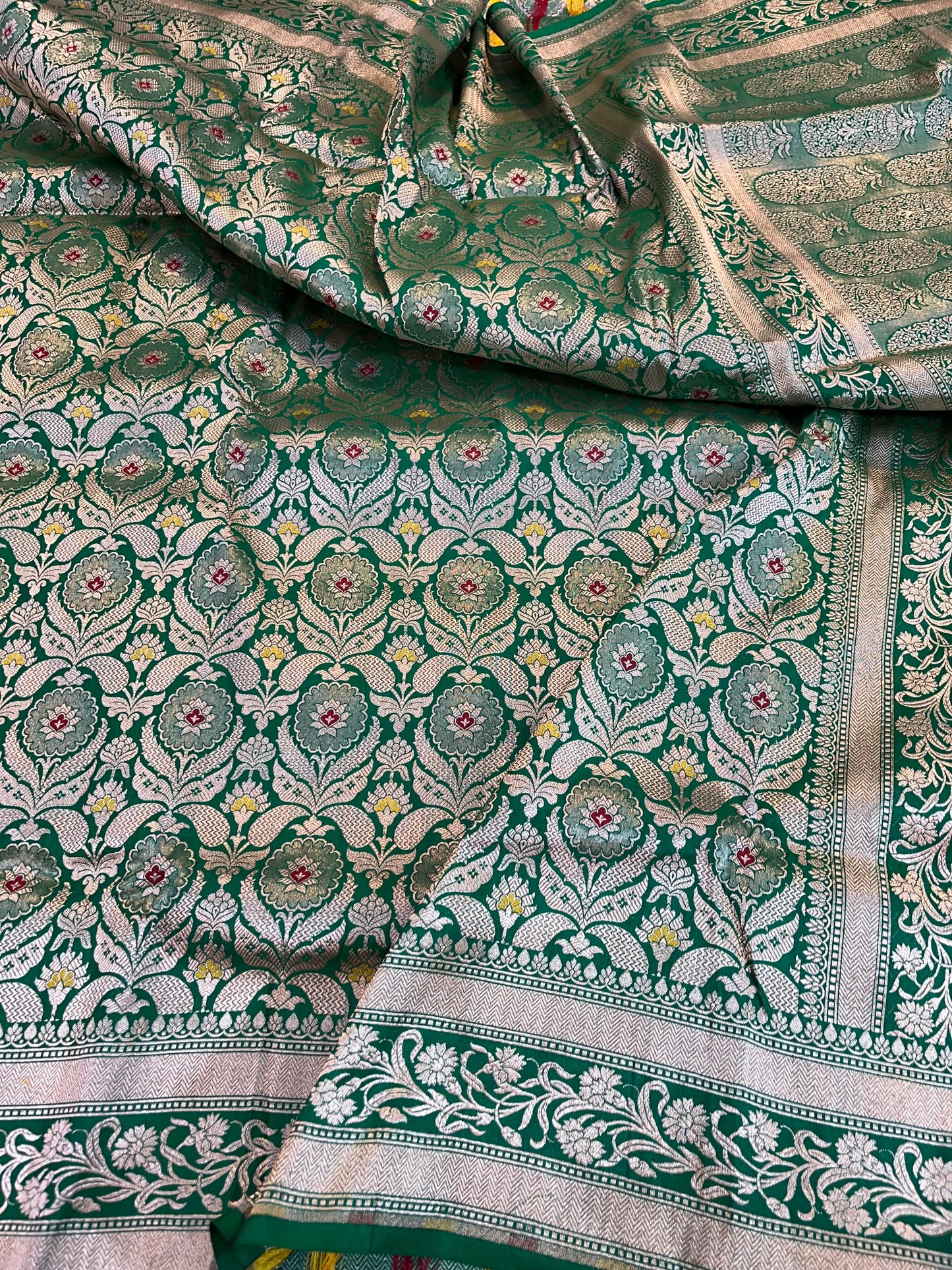 banarasi pure katan silk Saree Code-WEA037