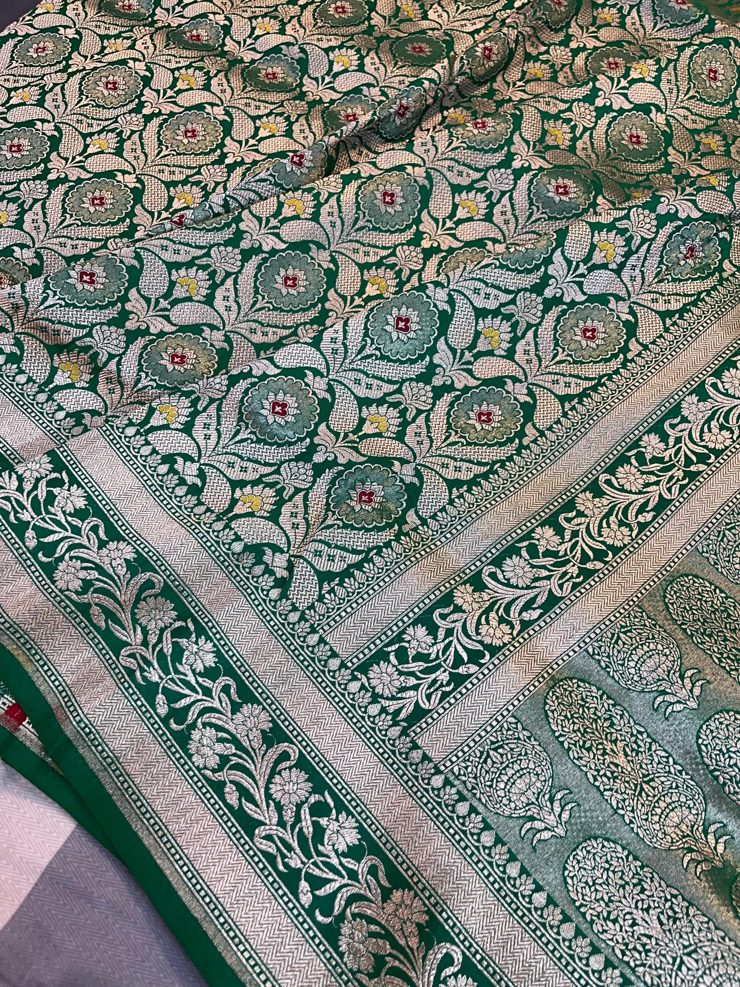 banarasi pure katan silk Saree Code-WEA035