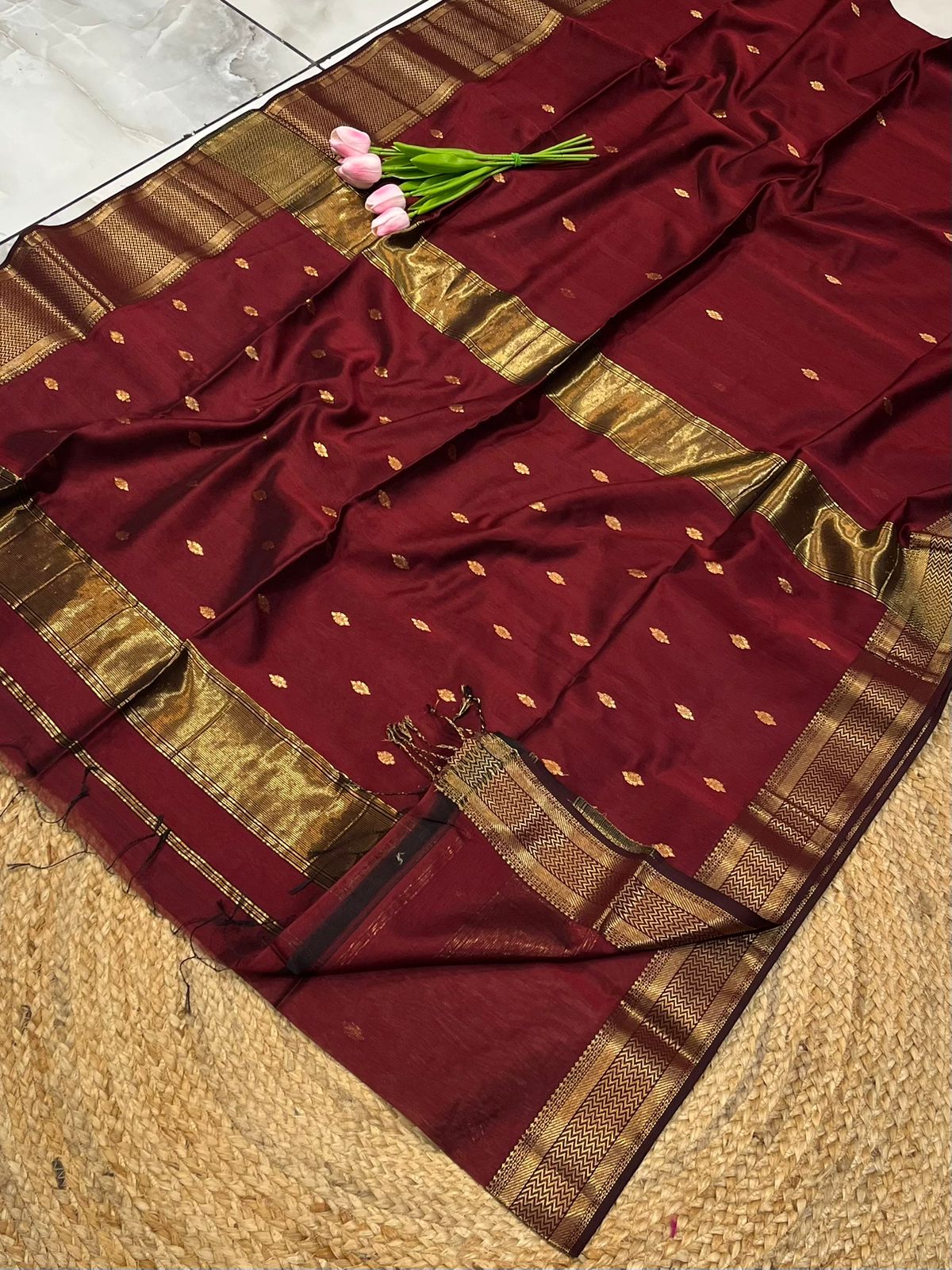 Maheshwari handloom Saree -Product code-THA065