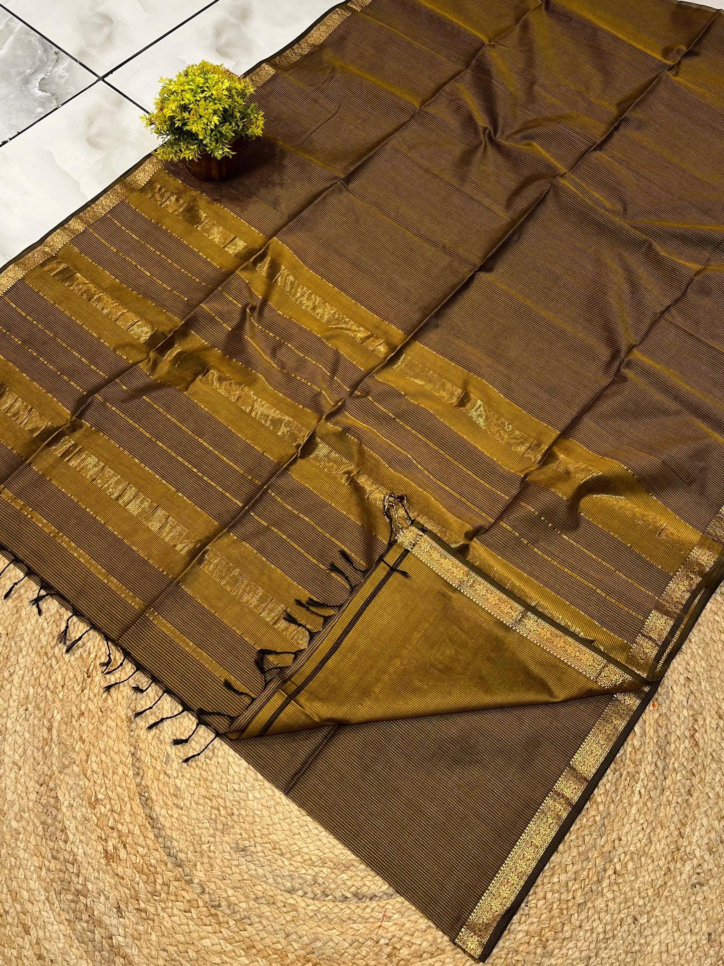 Maheshwari handloom Saree -Product code-THA0108