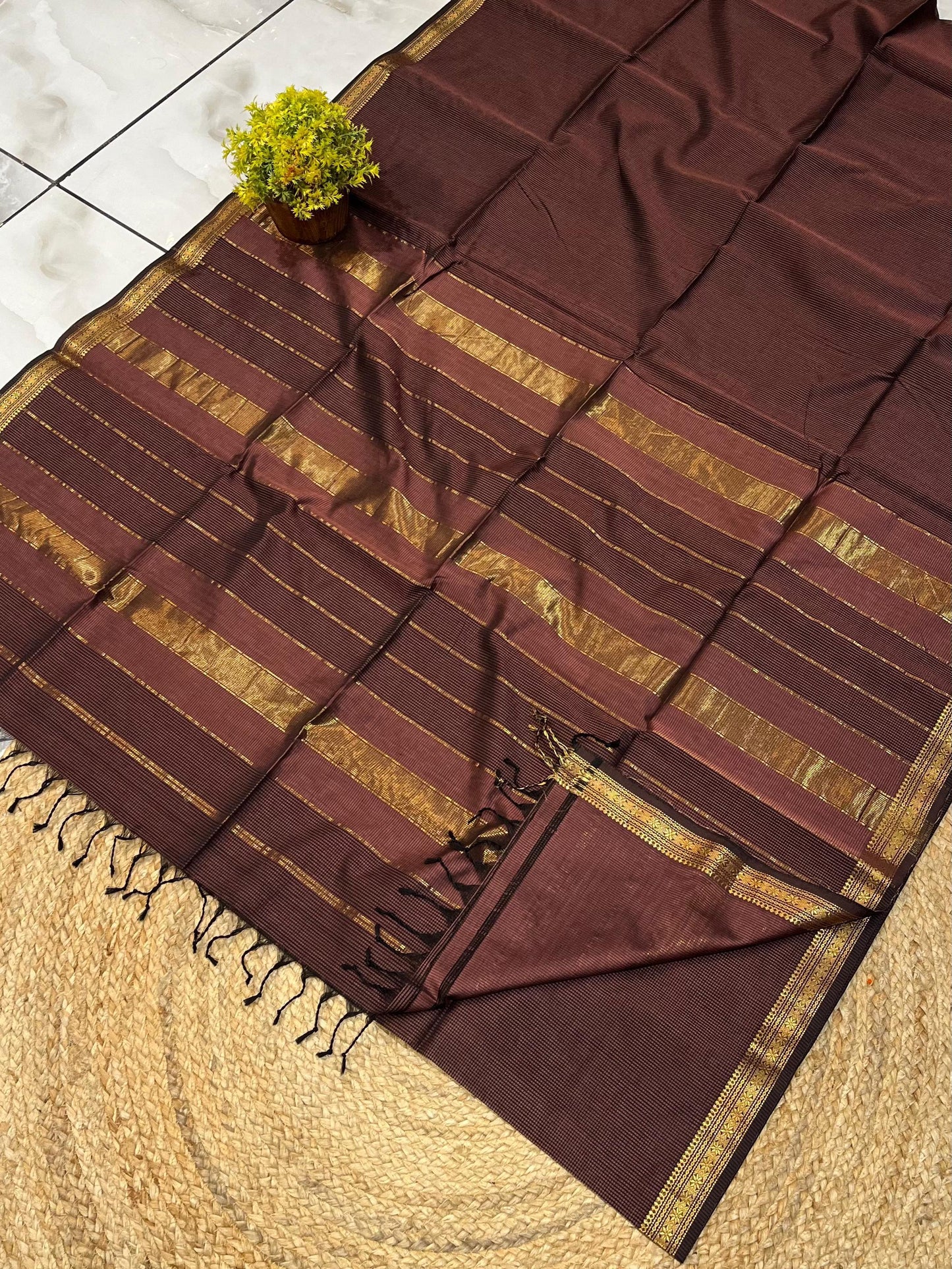 Maheshwari handloom Saree -Product code-THA0120