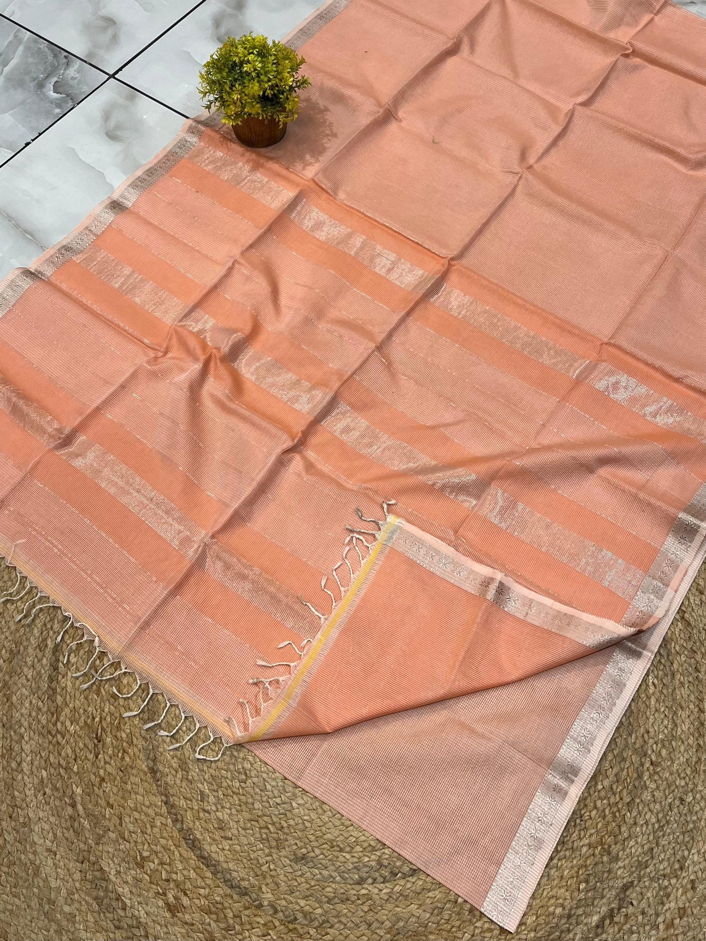 Maheshwari handloom Saree -Product code-THA0118
