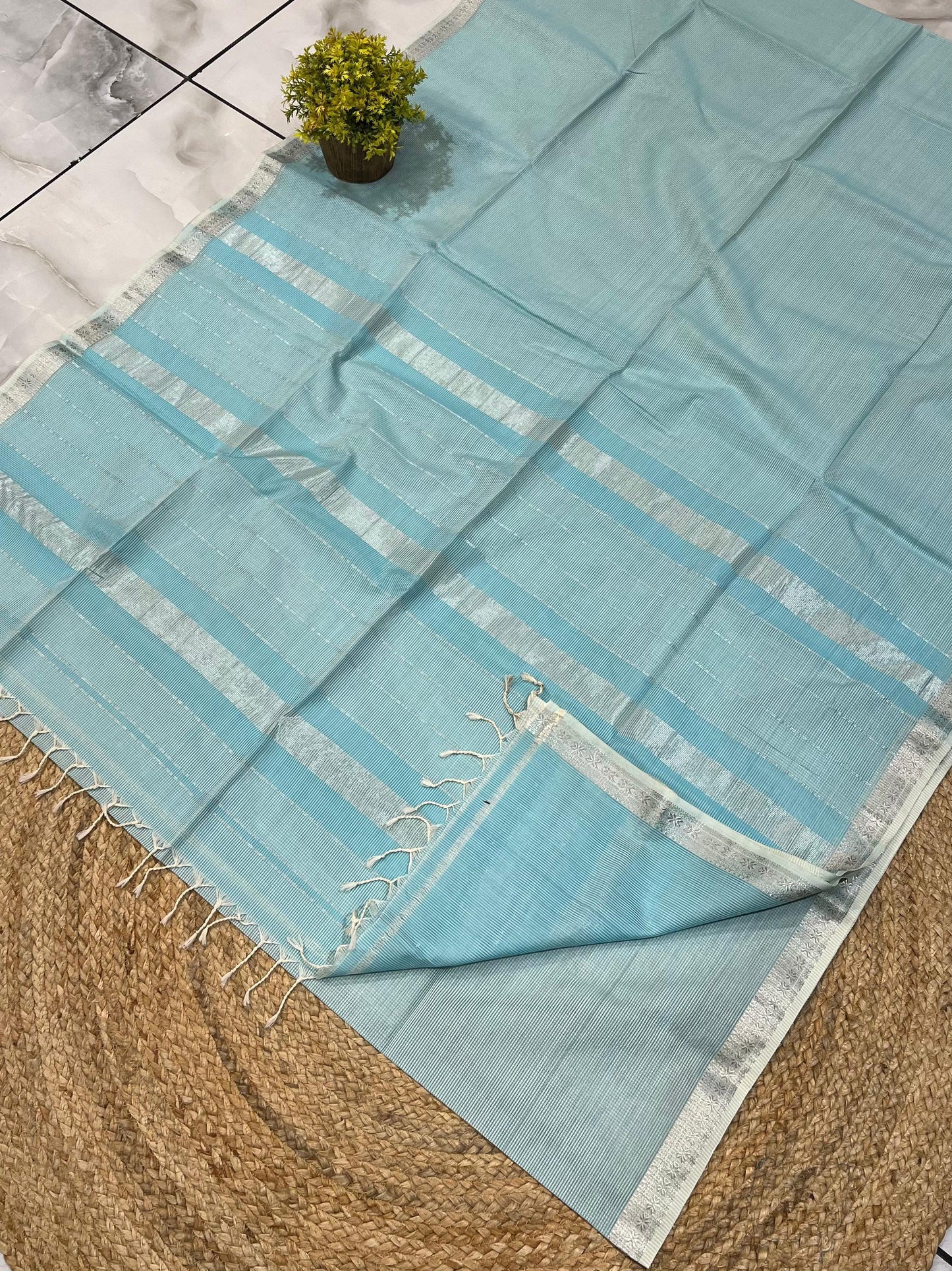 Maheshwari handloom Saree -Product code-THA0106
