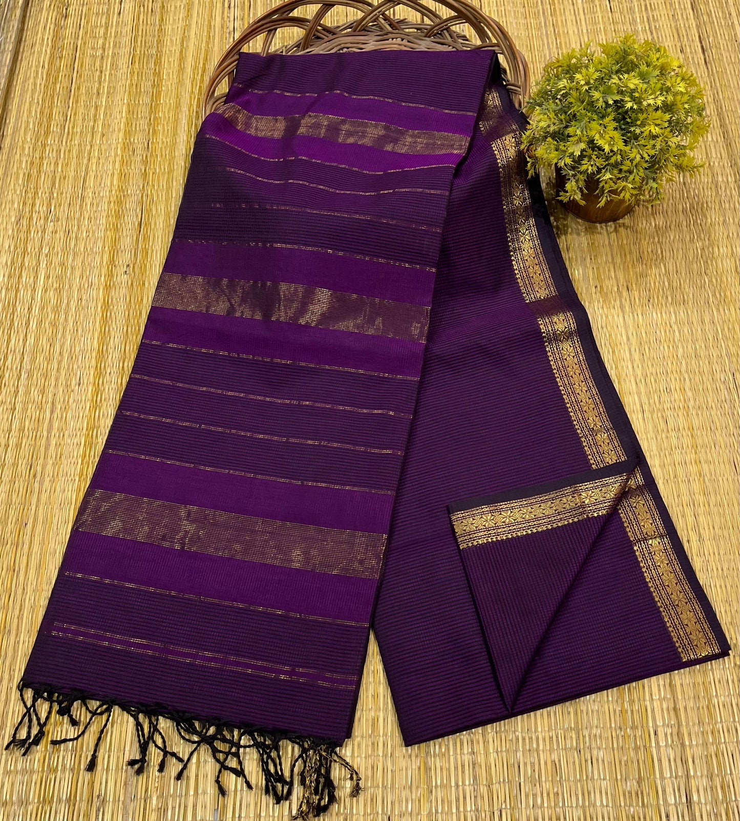 Maheshwari handloom Saree -Product code-THA0107