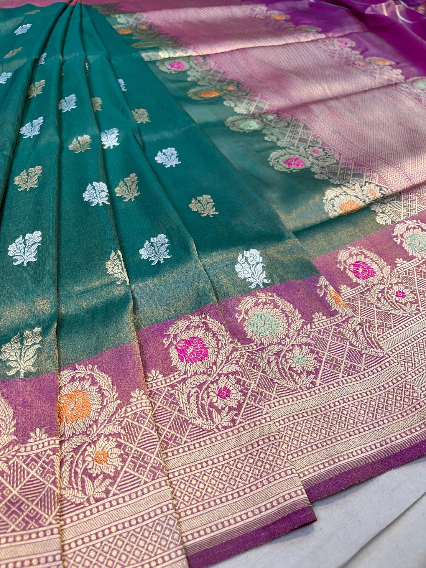 banarasi pure katan silk Saree Code-WEA028