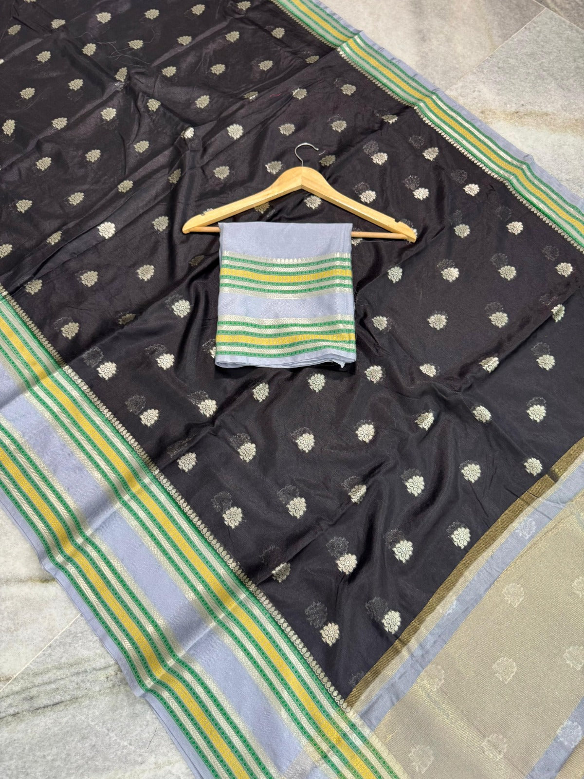 Banarasi Warm Katan Silk Saree Code-SUA014