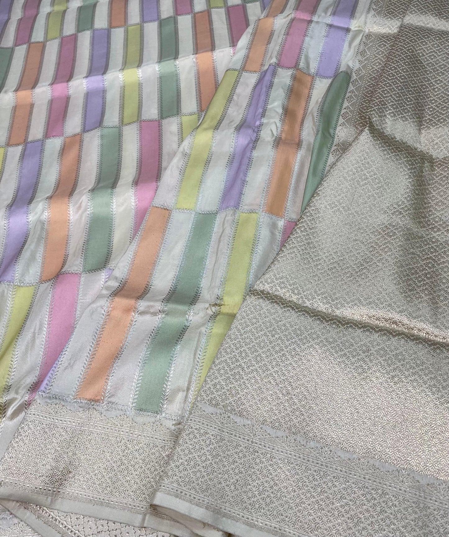 banarasi pure katan silk Saree Code-WEA024