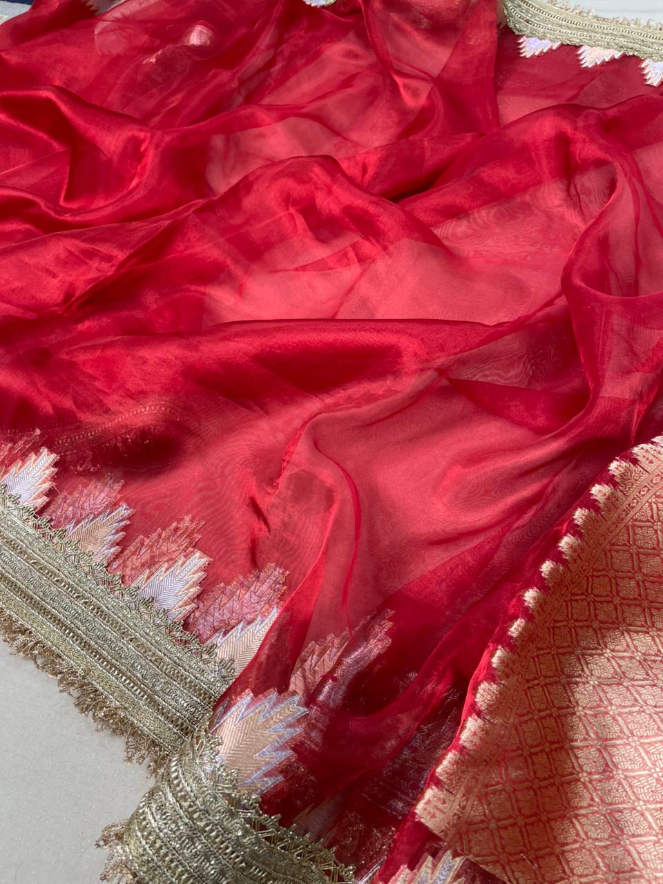 Banaras Handloom Pure Tissue Silk Saree Code-WEA008