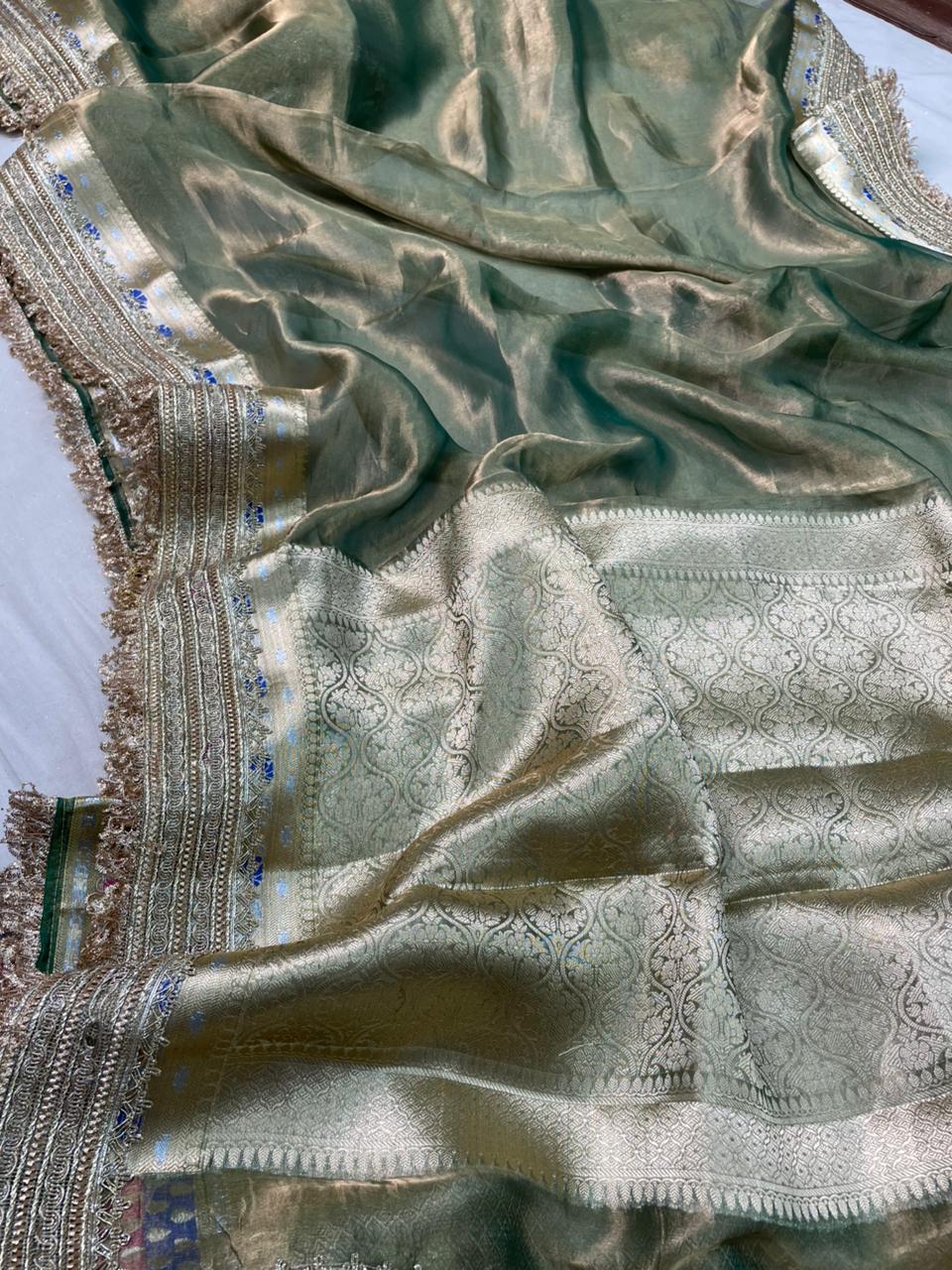 Banaras Handloom Pure Tissue Silk Saree Code-WEA016