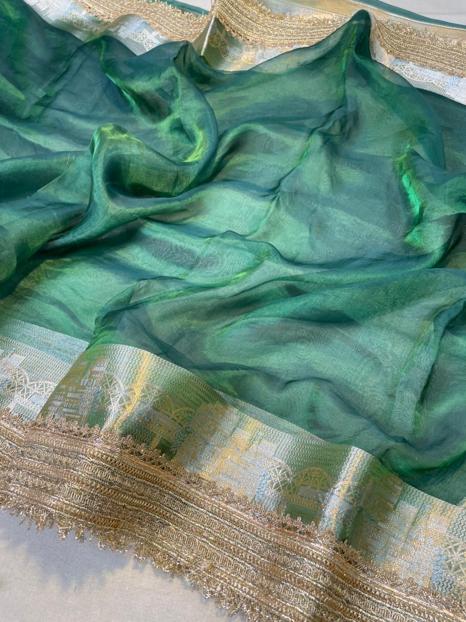Banaras Handloom Pure Tissue Silk Saree Code-WEA015
