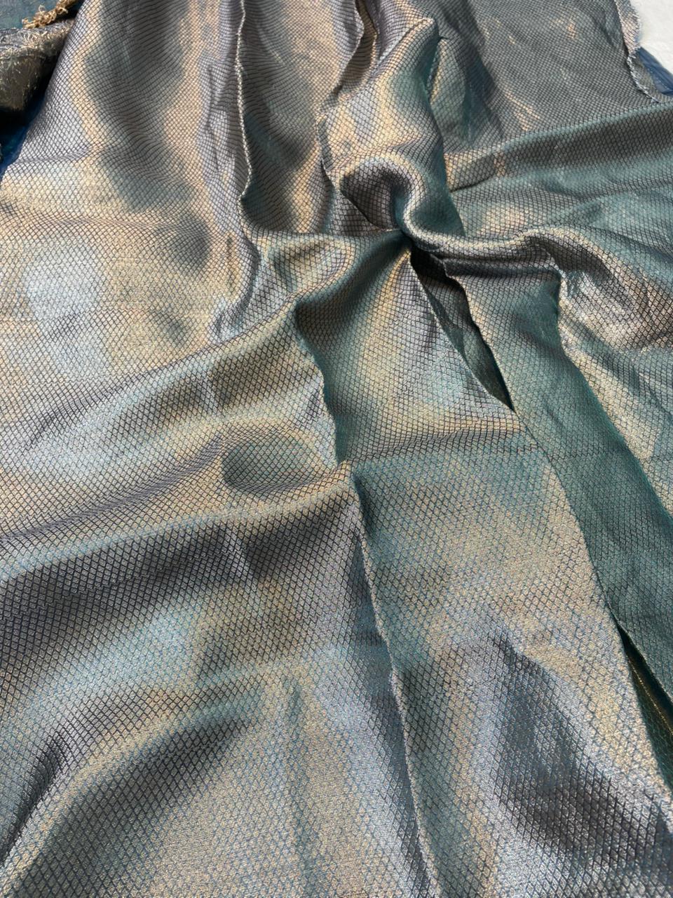 Banaras Handloom Pure Tissue Silk Saree Code-WEA013
