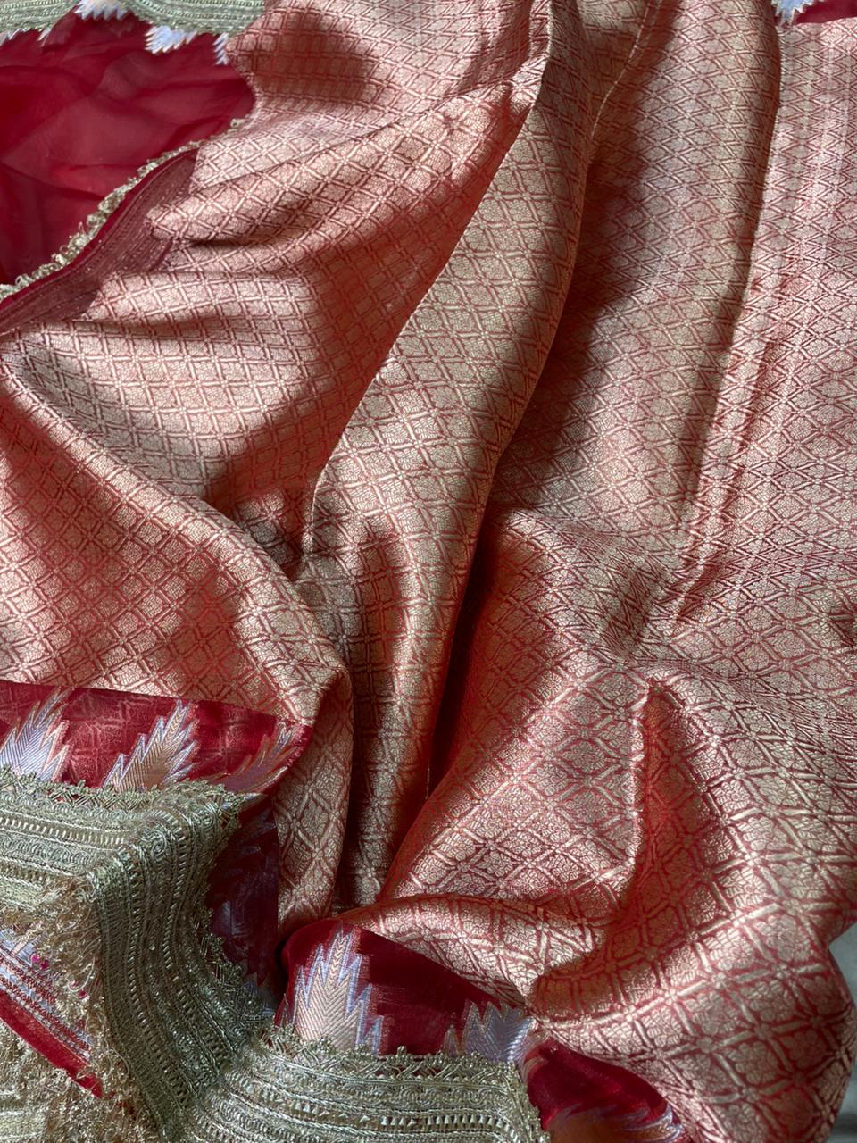 Banaras Handloom Pure Tissue Silk Saree Code-WEA021