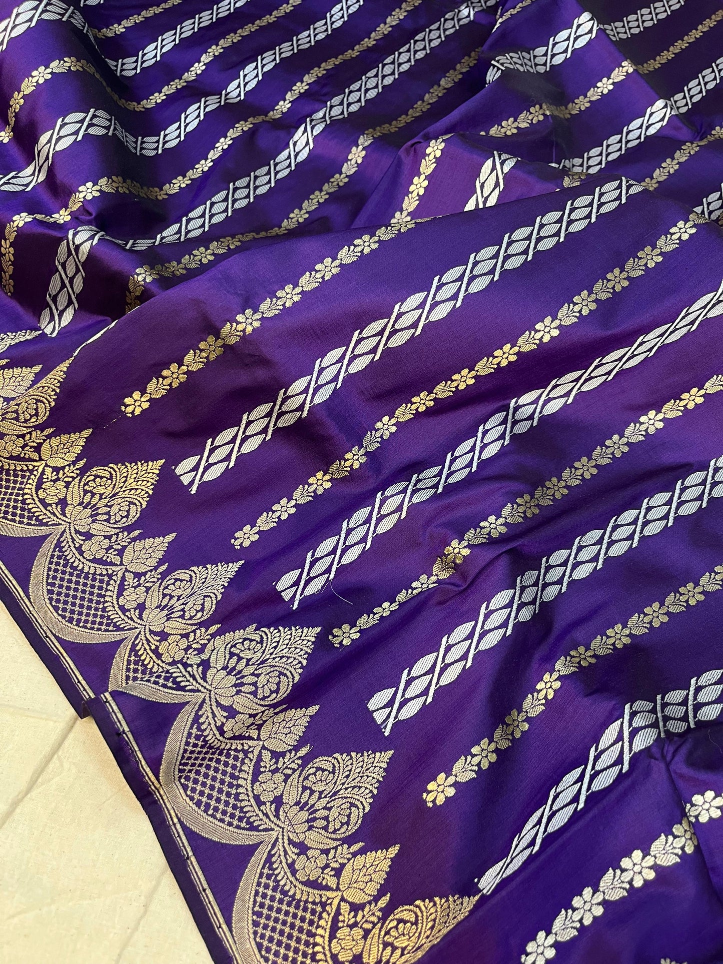 Banaras Pure Katan Silk allover kadhuwa Saree Code-WEA015