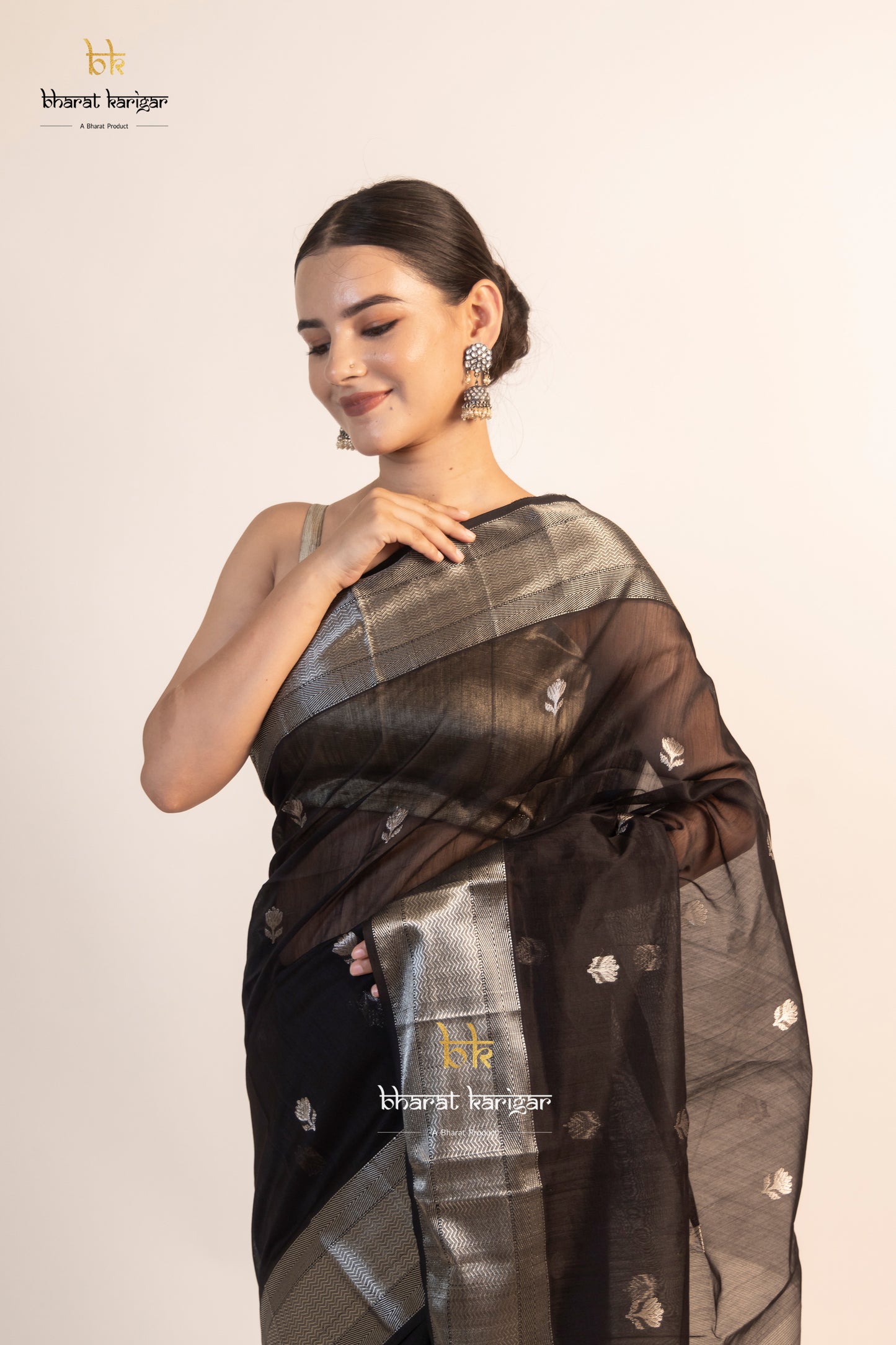Maheshwari handloom Saree -Product code-THA015