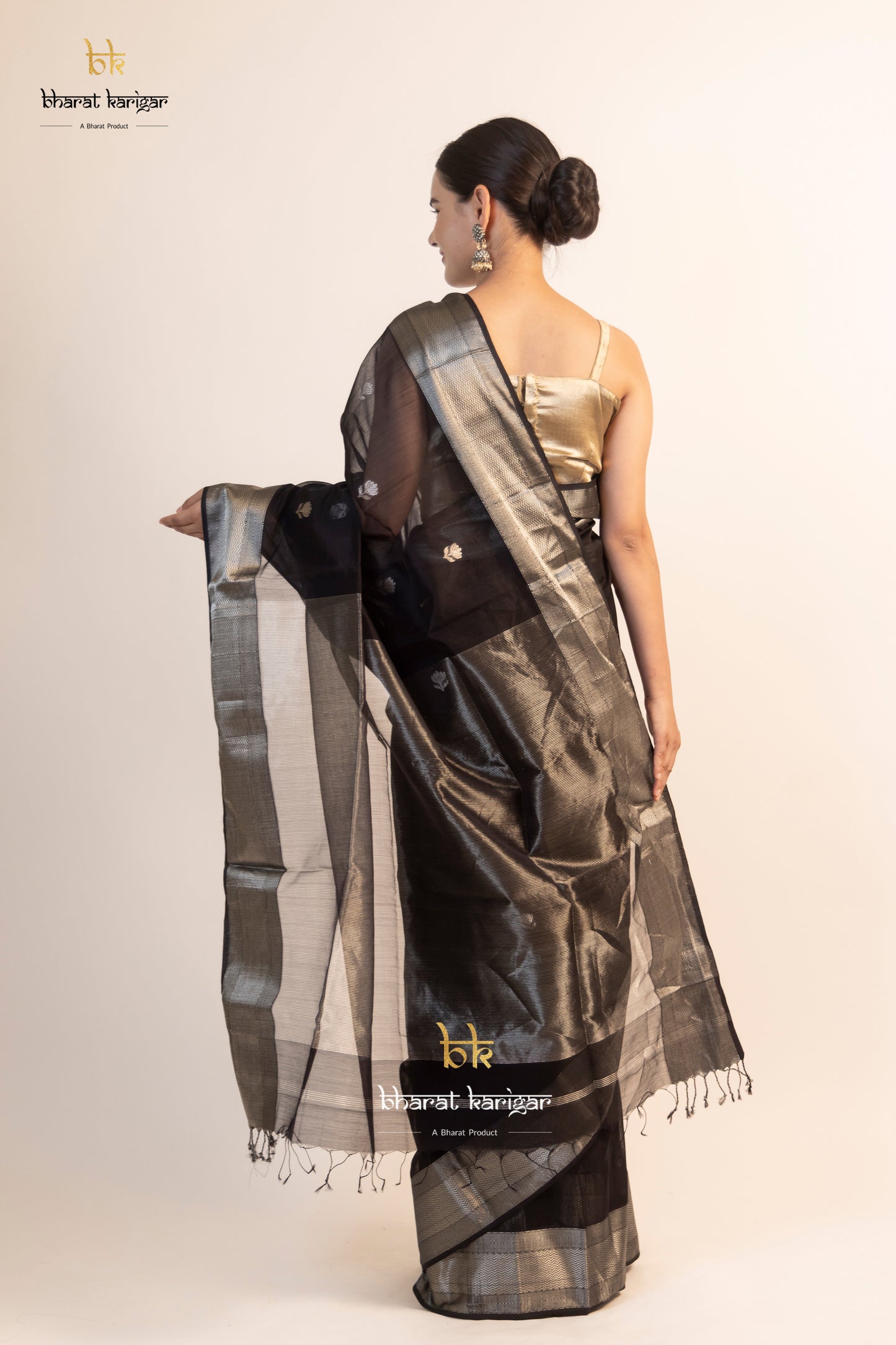 Maheshwari handloom Saree -Product code-THA015