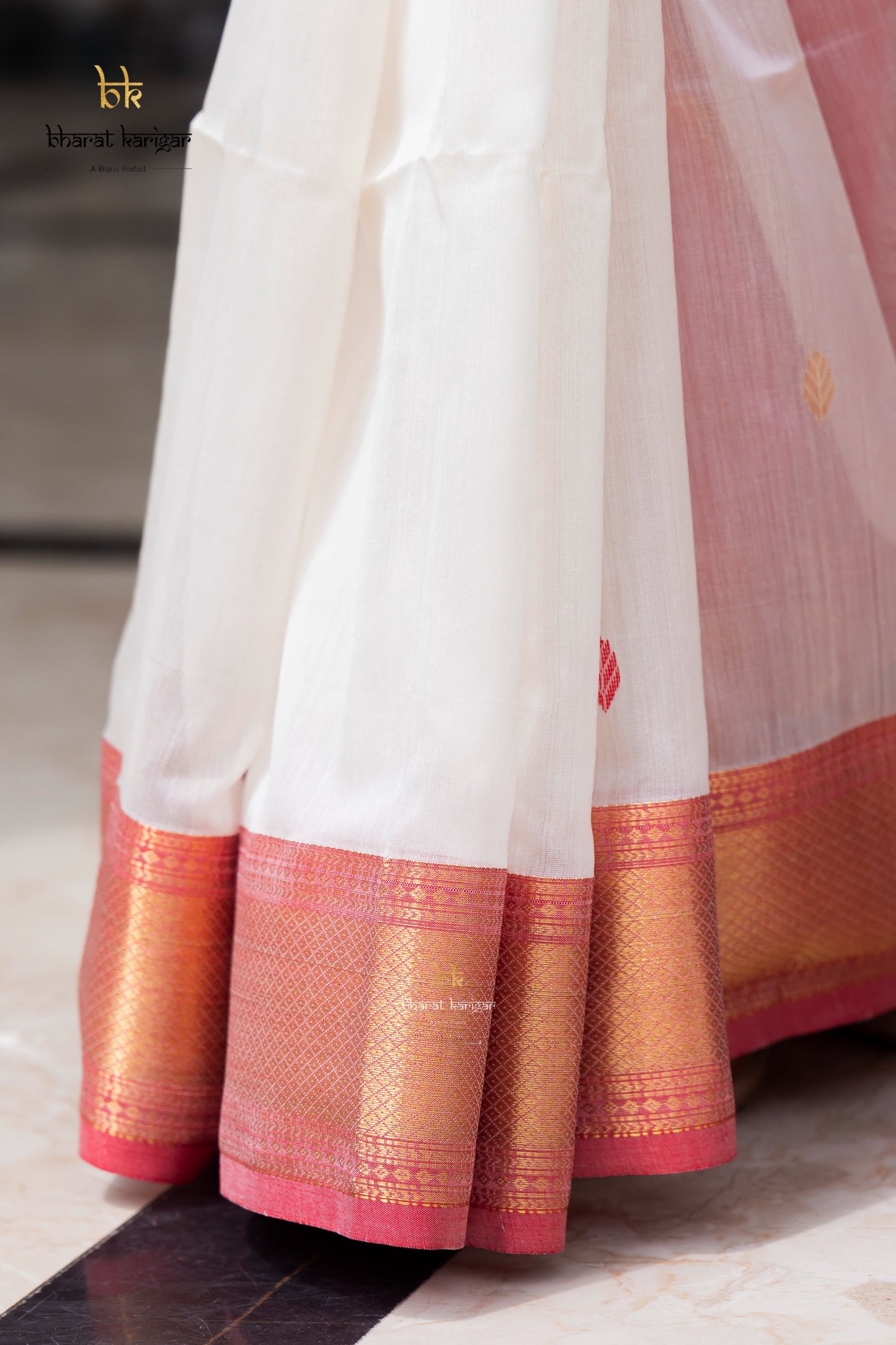 Maheshwari handloom Saree -Product code-THA038