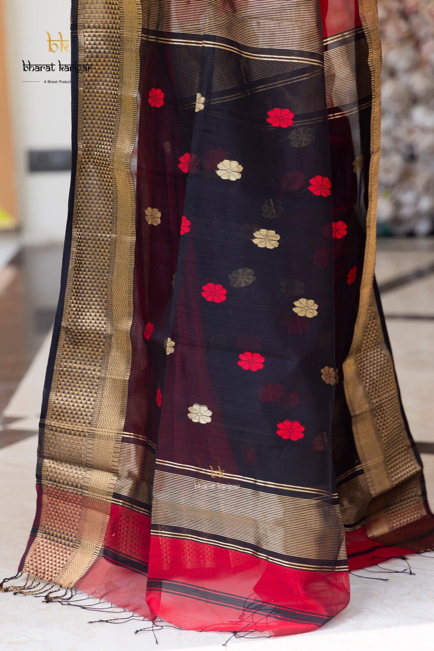 Maheshwari handloom Saree -Product code-THA041