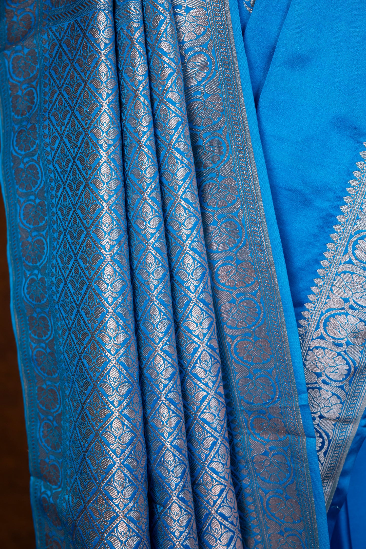 Banarasi mashru handloom Silk code-BYD026