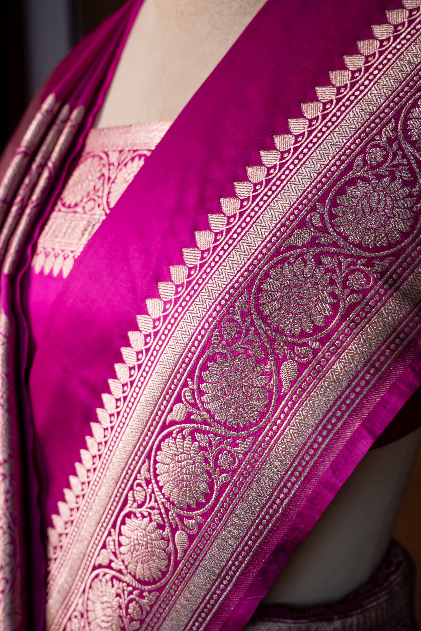 Banarasi mashru handloom Silk code-BYD033