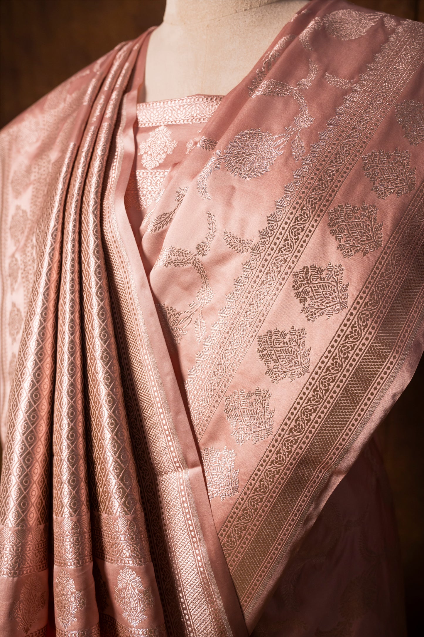Banarasi mashru handloom Silk code-BYD040