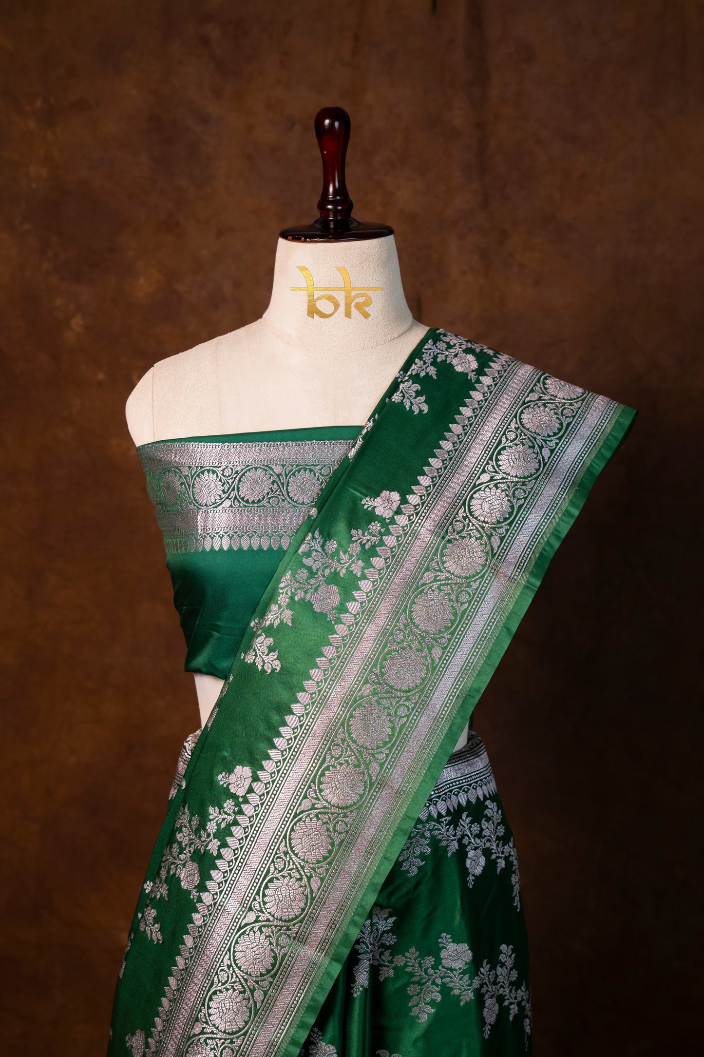 Banarasi mashru handloom Silk code-BYD041