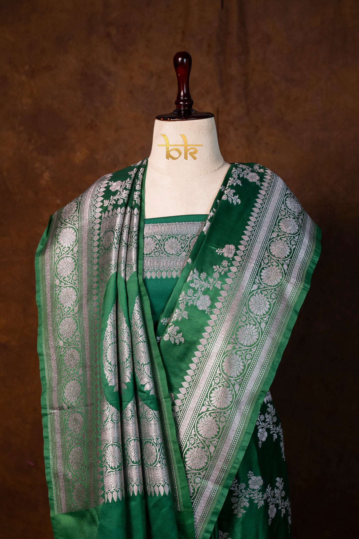 Banarasi mashru handloom Silk code-BYD041