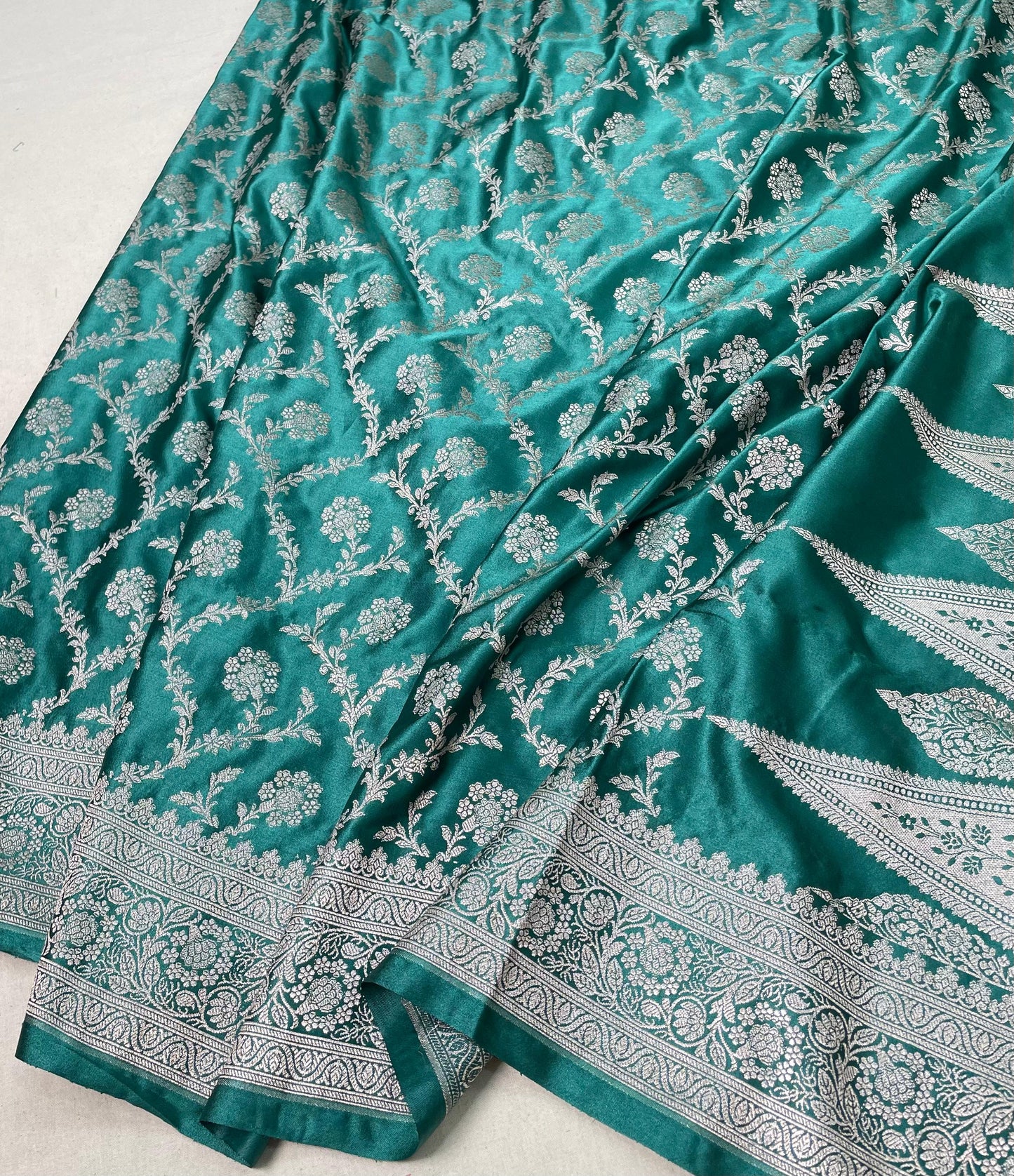 Banarasi mashru handloom Silk code-BSU04