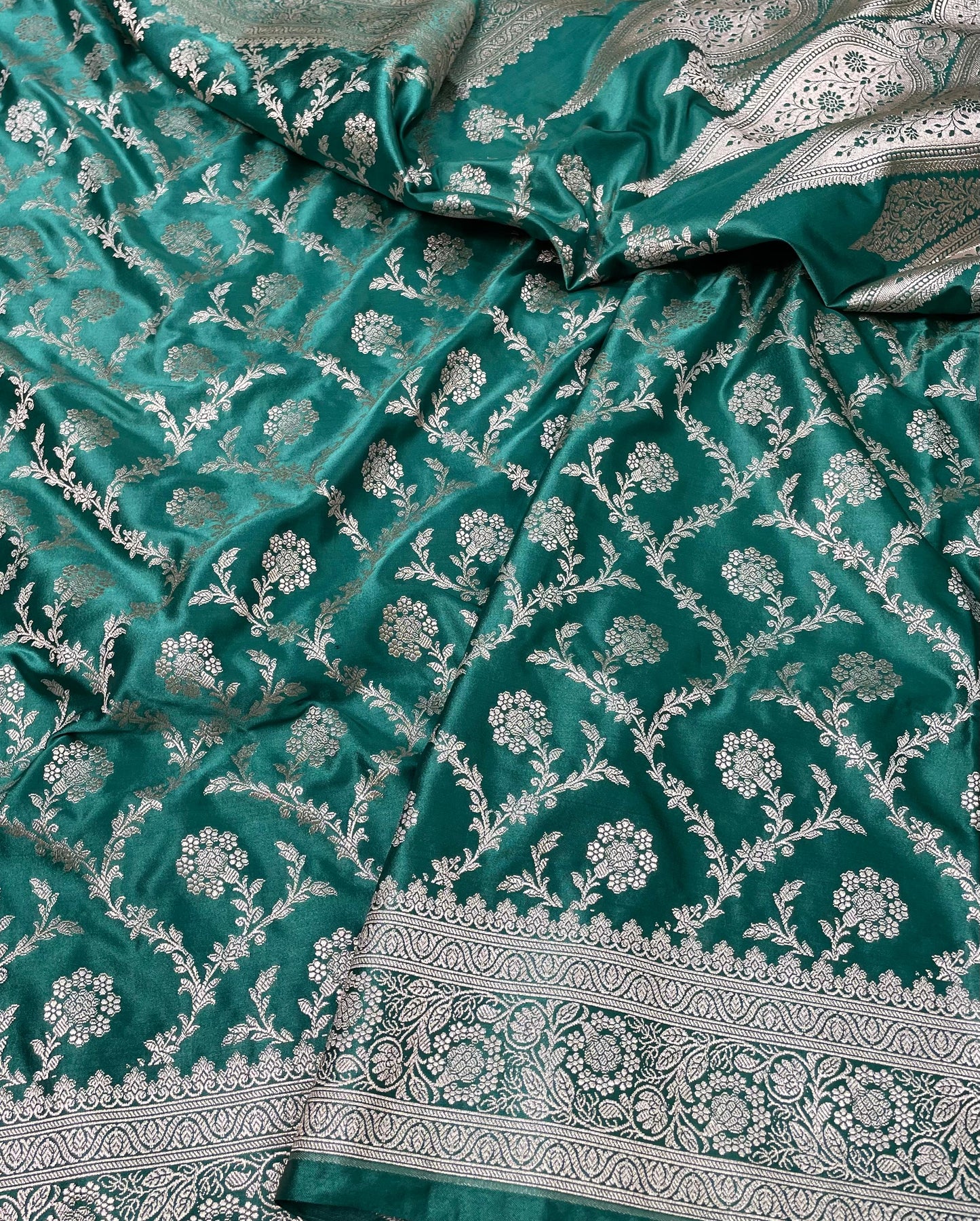 Banarasi mashru handloom Silk code-BSU04