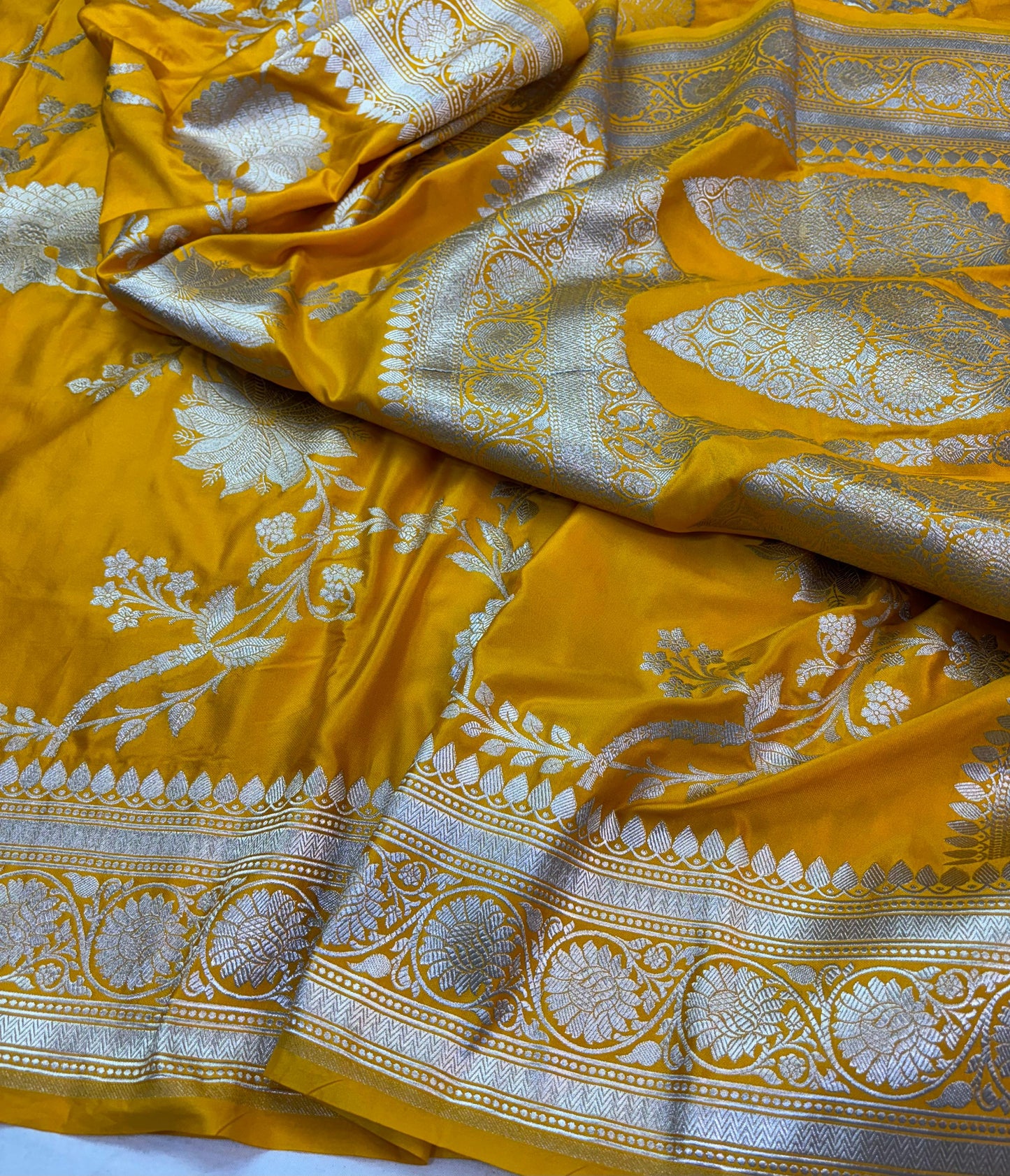 Banarasi mashru handloom Silk code-BSU12