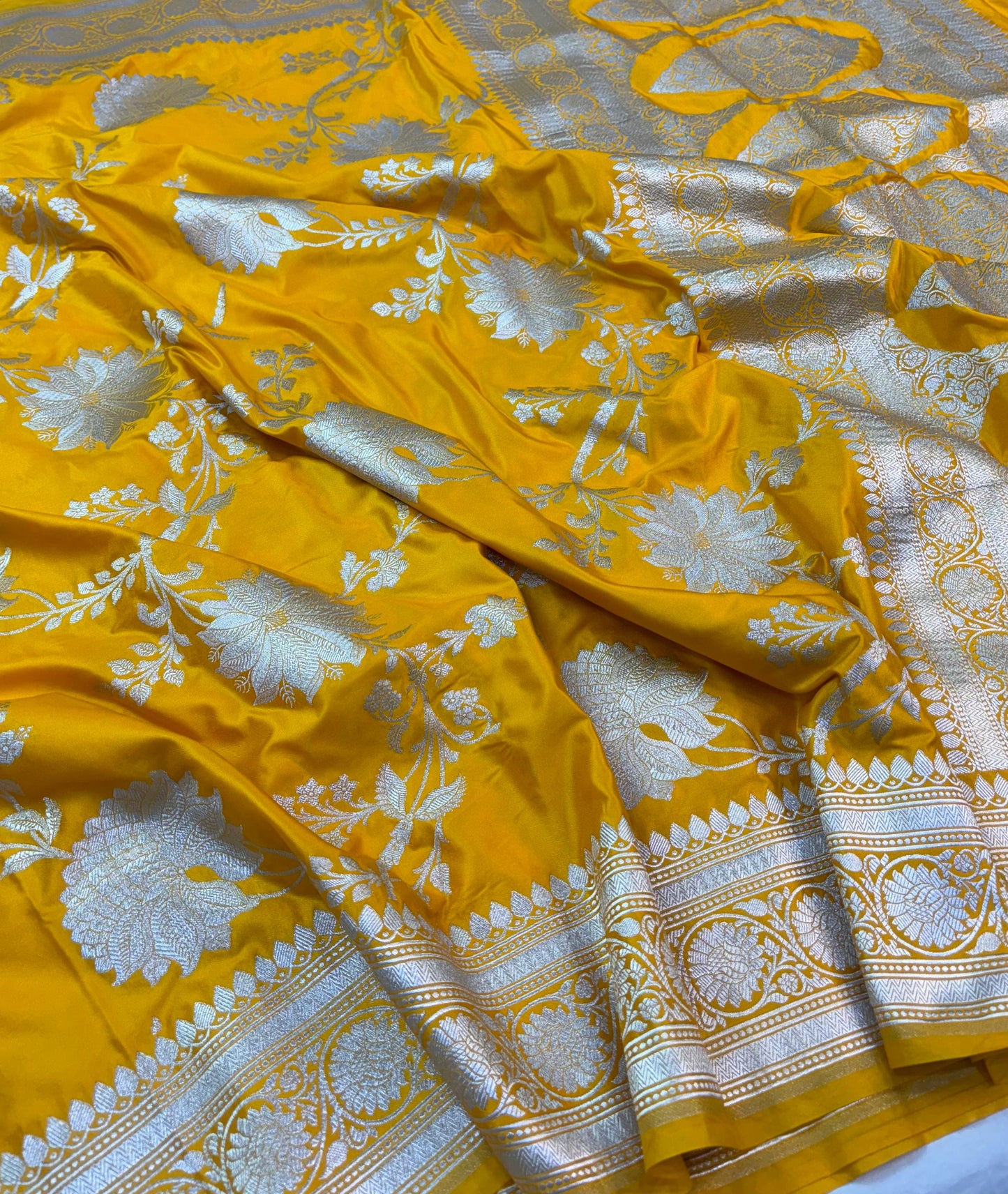 Banarasi mashru handloom Silk code-BSU12