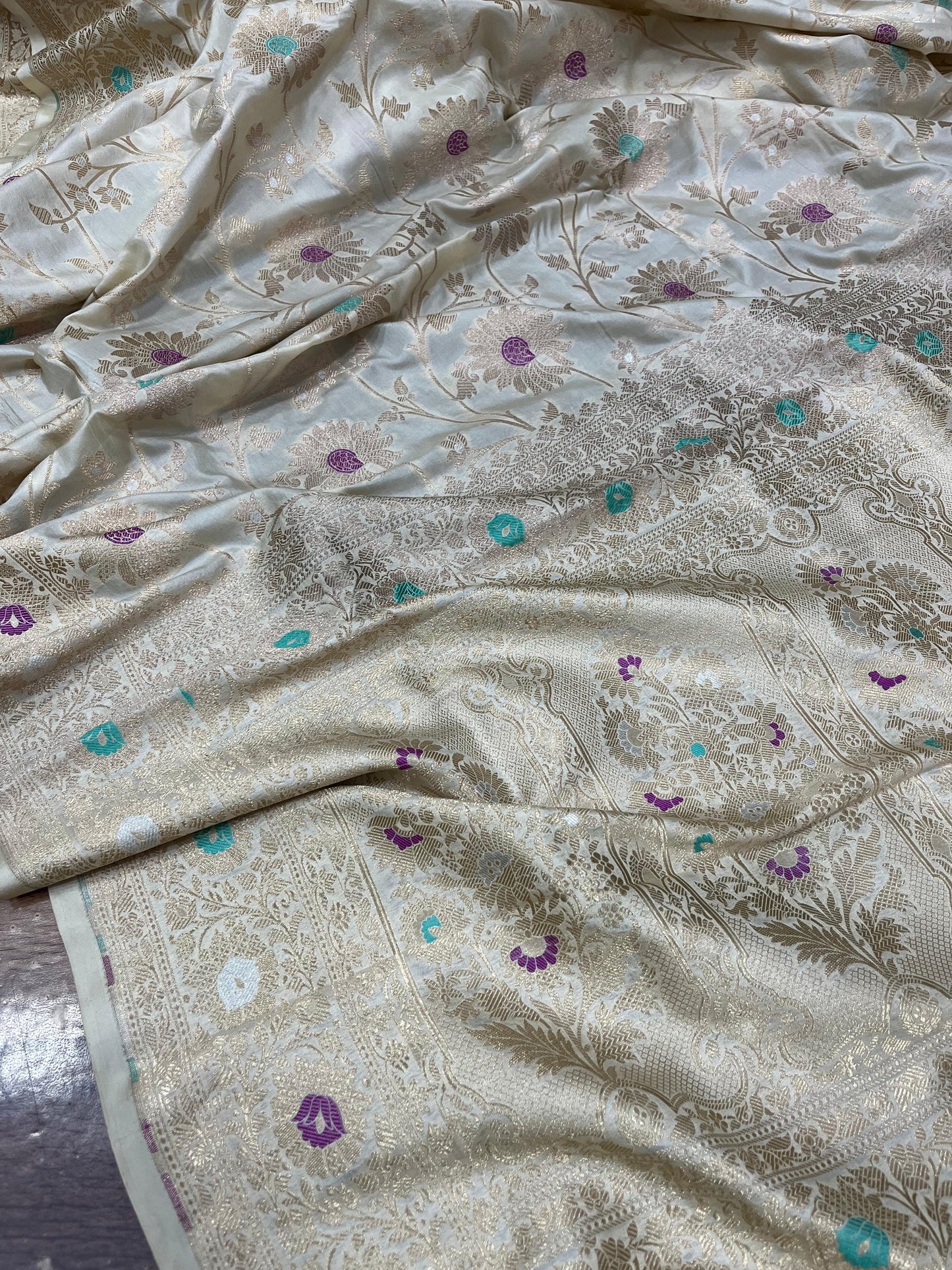 banarasi pure katan silk Saree Code-WEA040