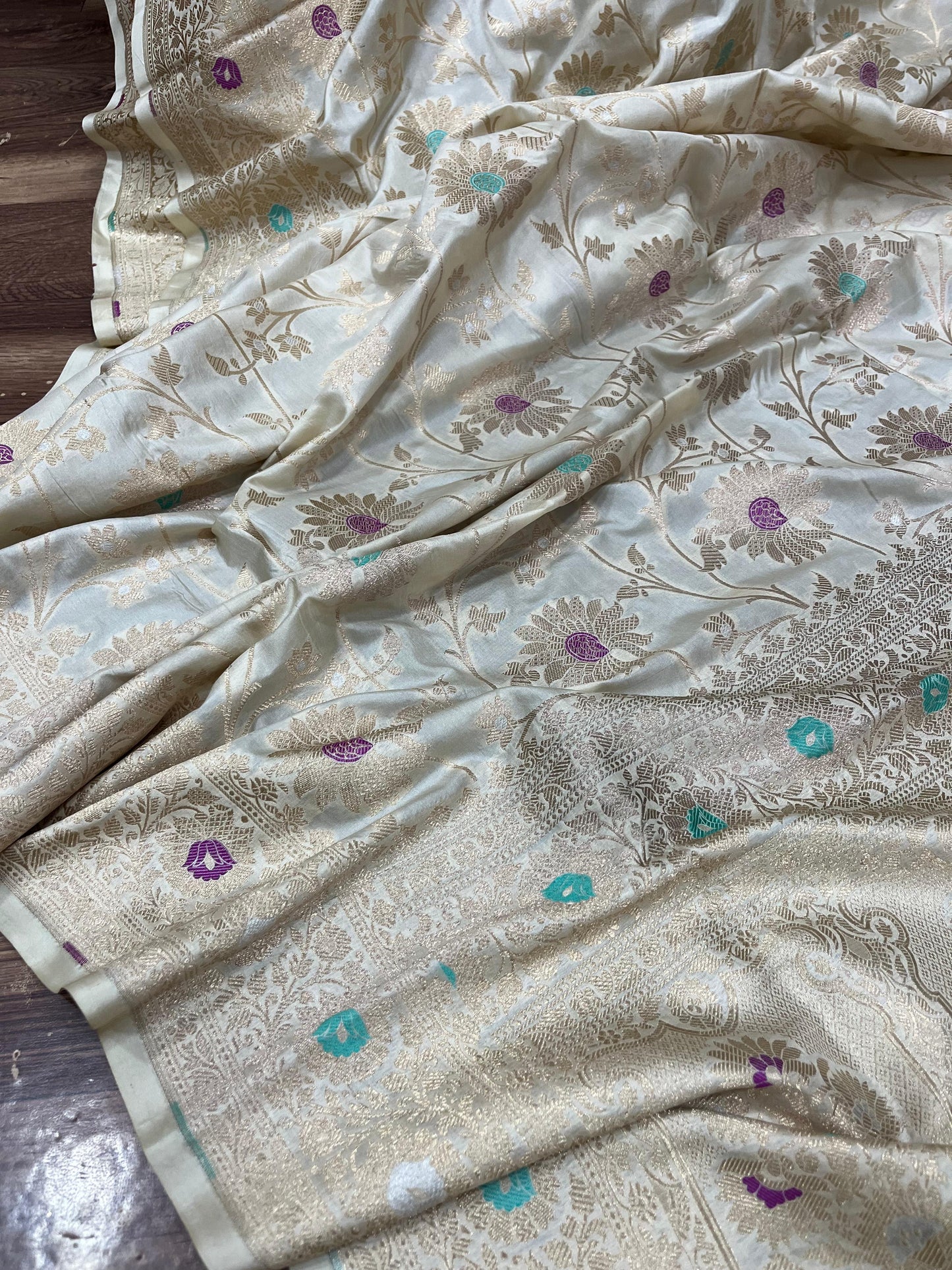 banarasi pure katan silk Saree Code-WEA040