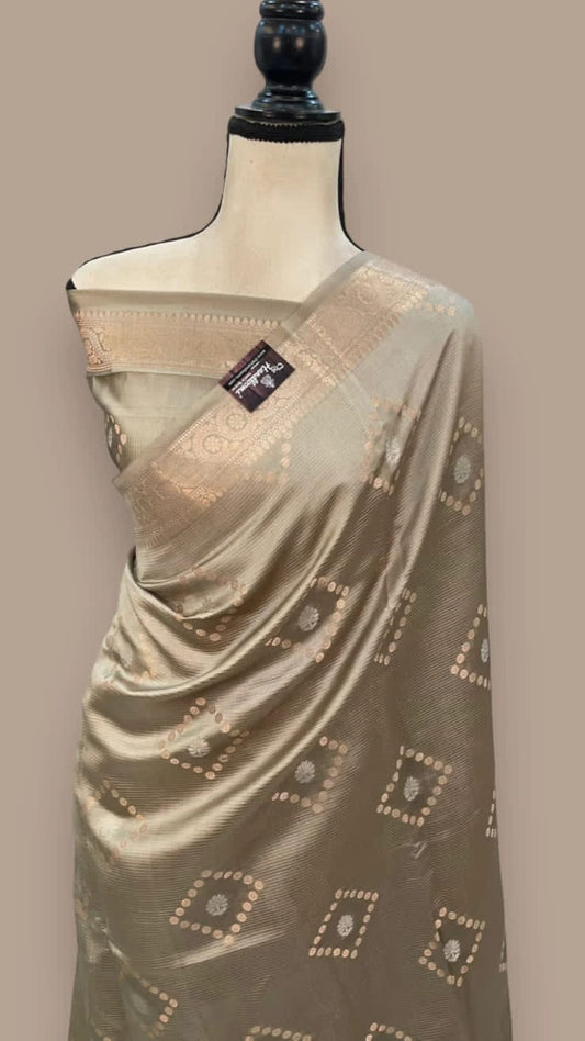 Banarasi handloom premium Katan silk saree Code-SUA030