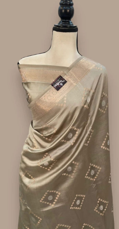 Banarasi handloom premium Katan silk saree Code-SUA030